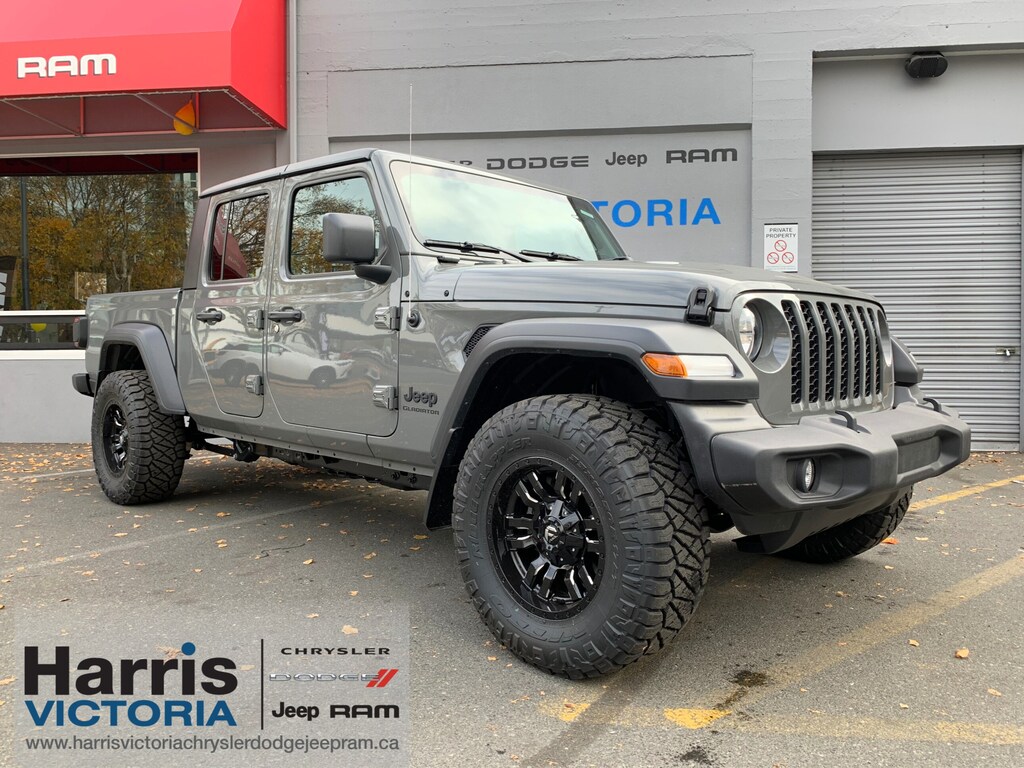 New 2020 Jeep Gladiator Sport S 4x4 Custom Wheels & Tires Sport Utility