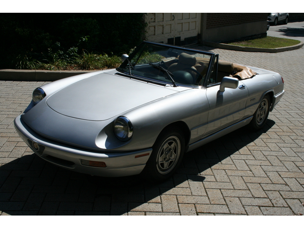 /1991 Alfa-Romeo Spider