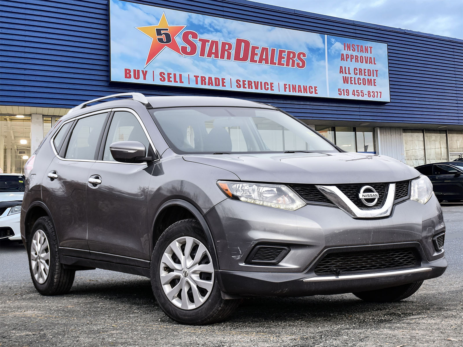 2014 Nissan Rogue CERTIFIED AWD LOW KM MINT  ! WE FINANCE ALL CREDIT