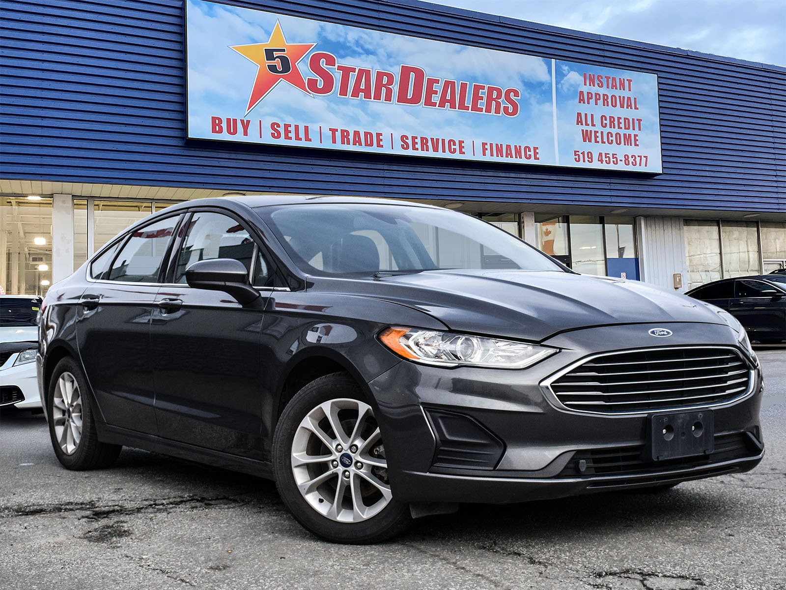 2019 Ford Fusion LOW KM CERTIFIED MINT WE FINANCE ALL CREDIT