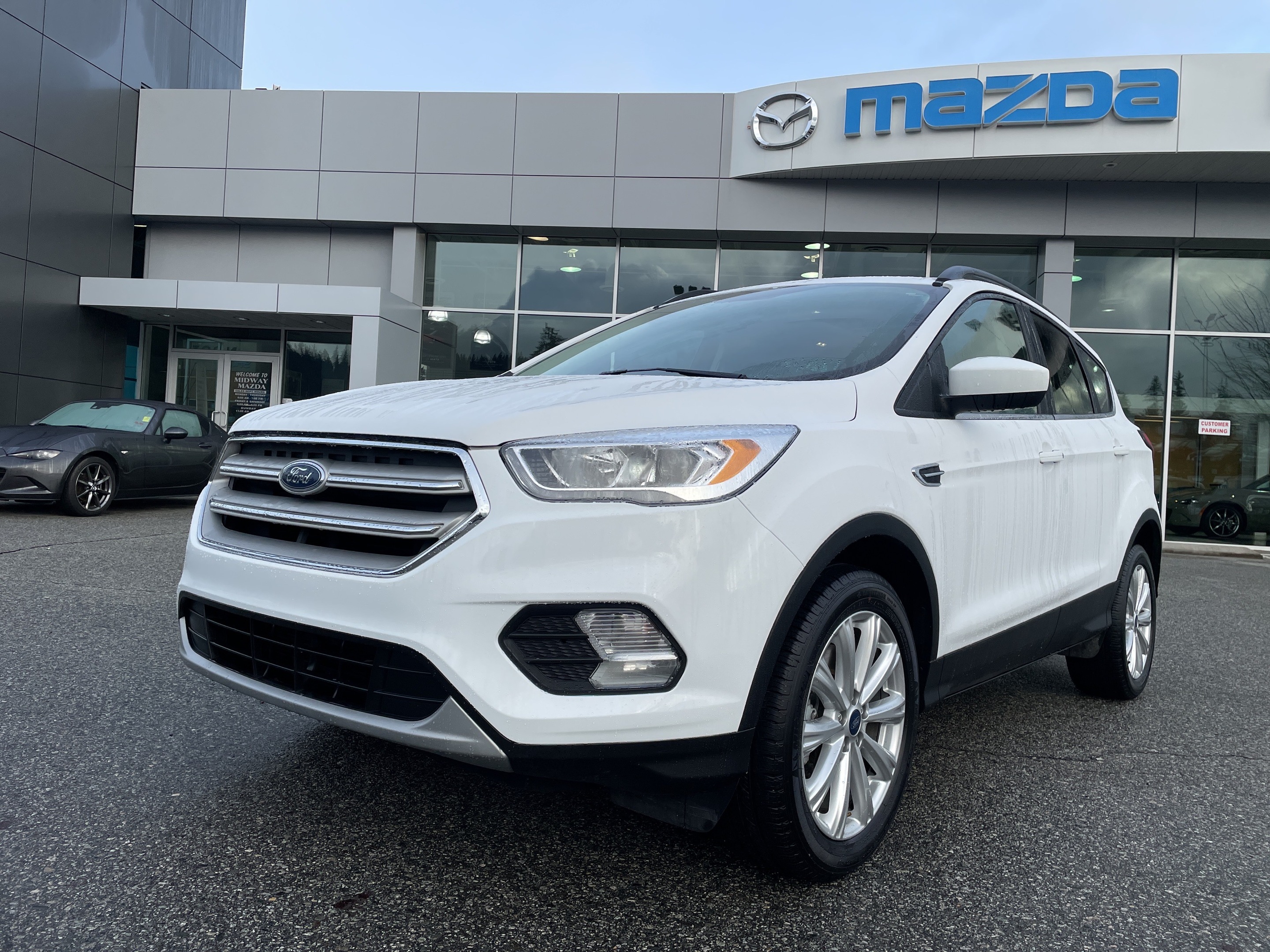 2019 Ford Escape SEL 4WD ONLY 56,000KMS NEW TIRES LEATHER ROOF