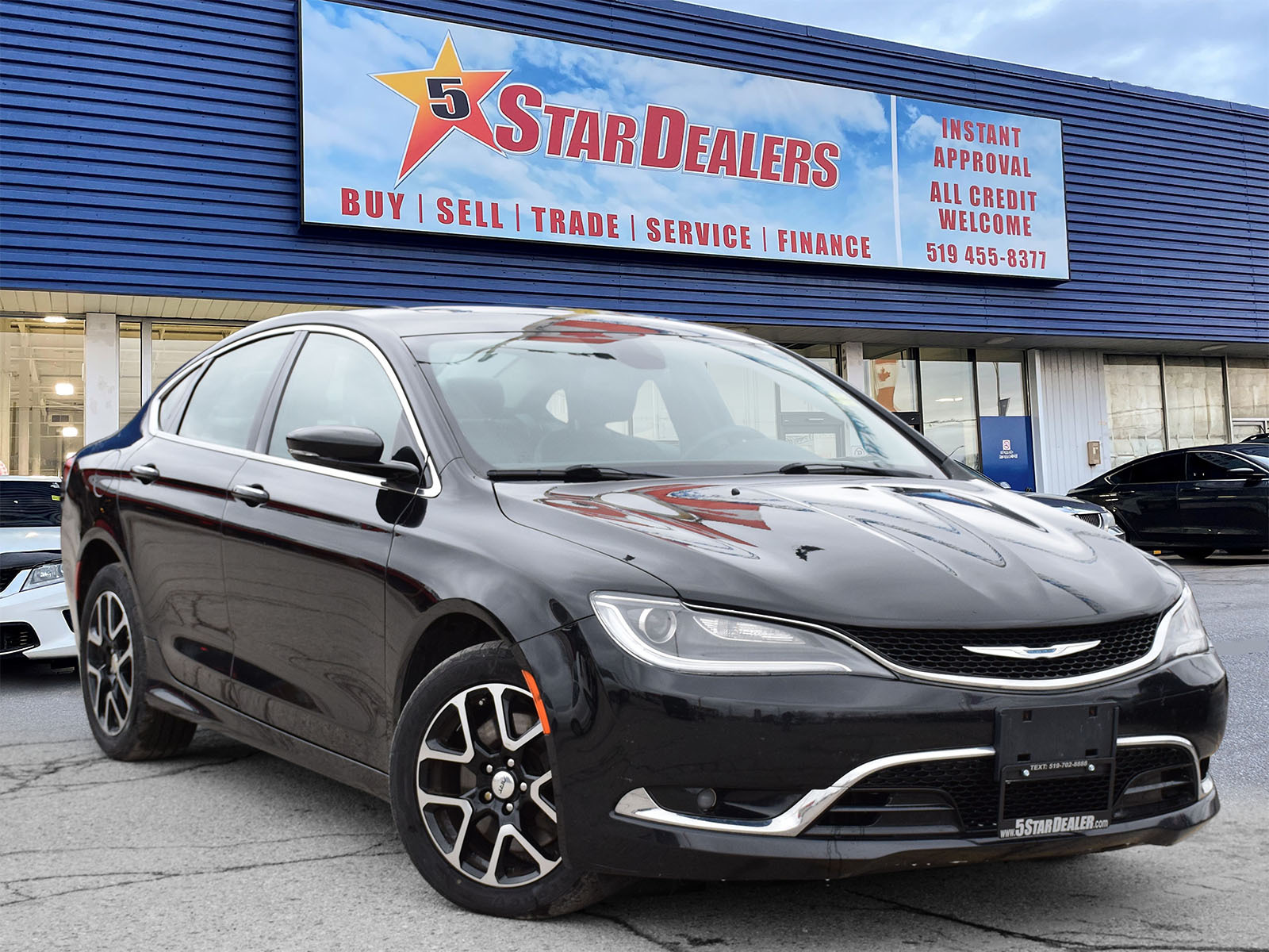2015 Chrysler 200 LEATHER SUNROOF H-SEATS! WE FINANCE ALL CREDIT!
