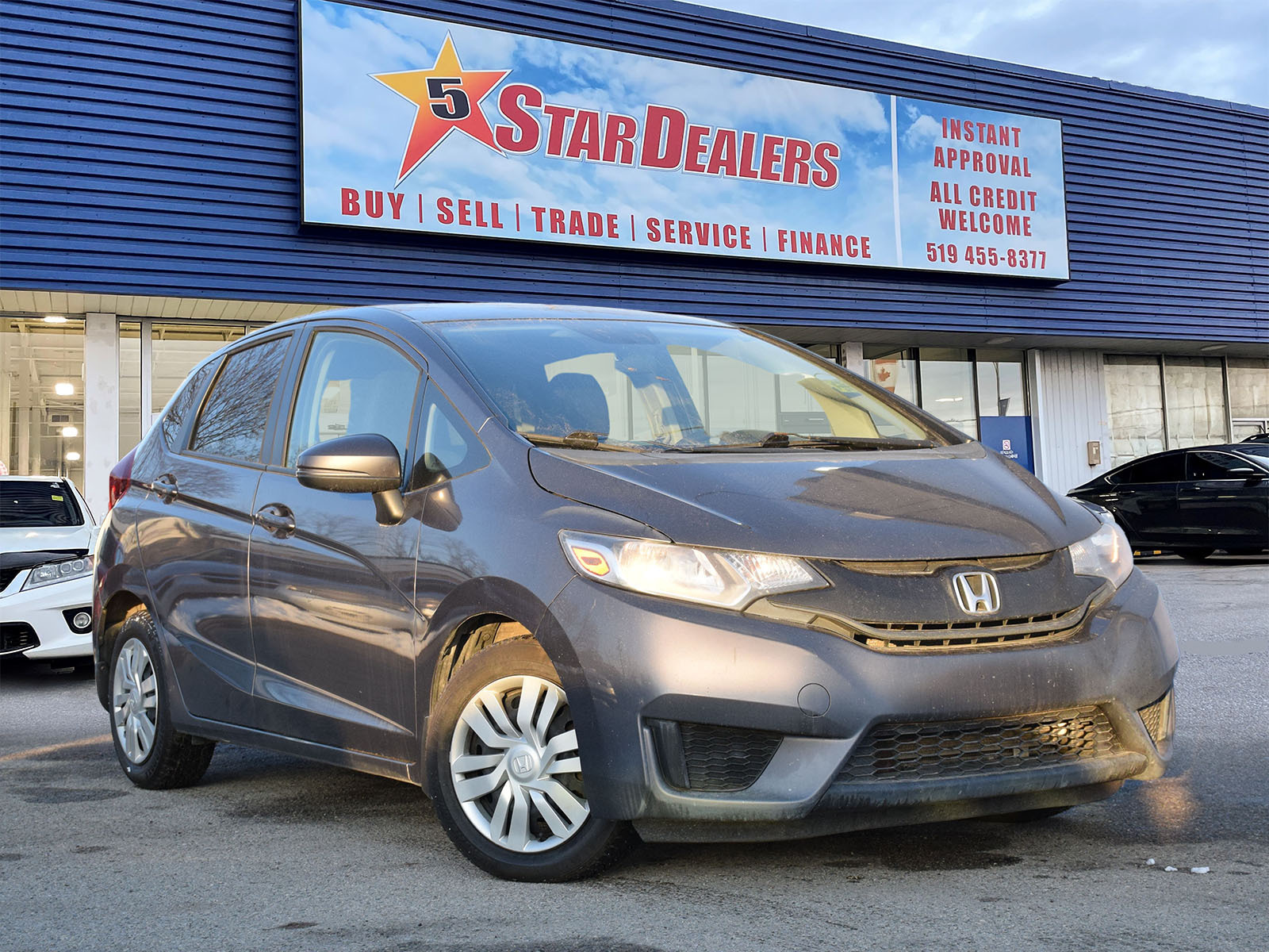 2016 Honda Fit H-SEATS R-CAM MINT CONDITION WE FINANCE ALL CREDIT