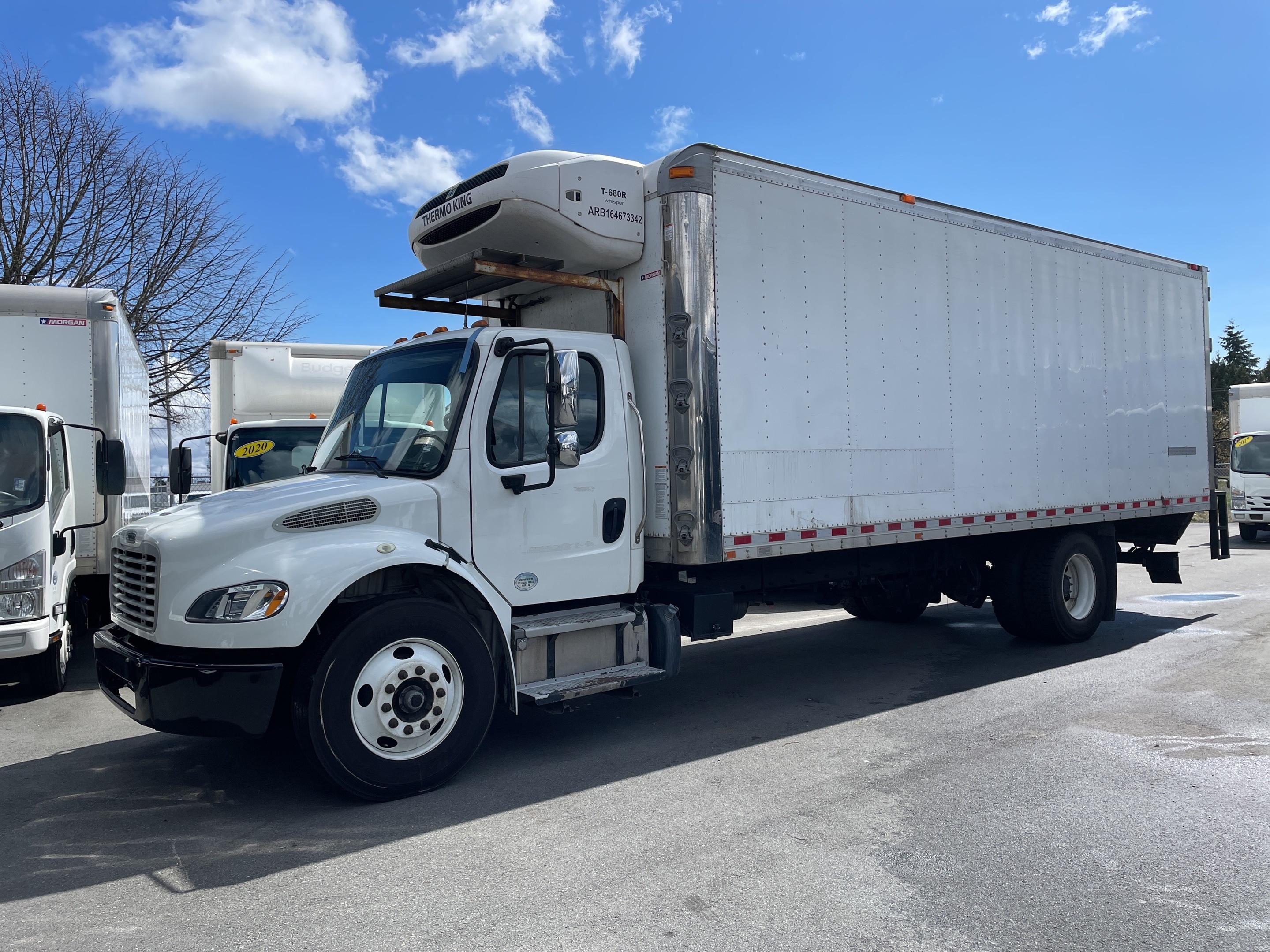 2016 Freightliner BUSINESS CLASS M2 106  THERMO KING REEFER + POWER TAILGATE 