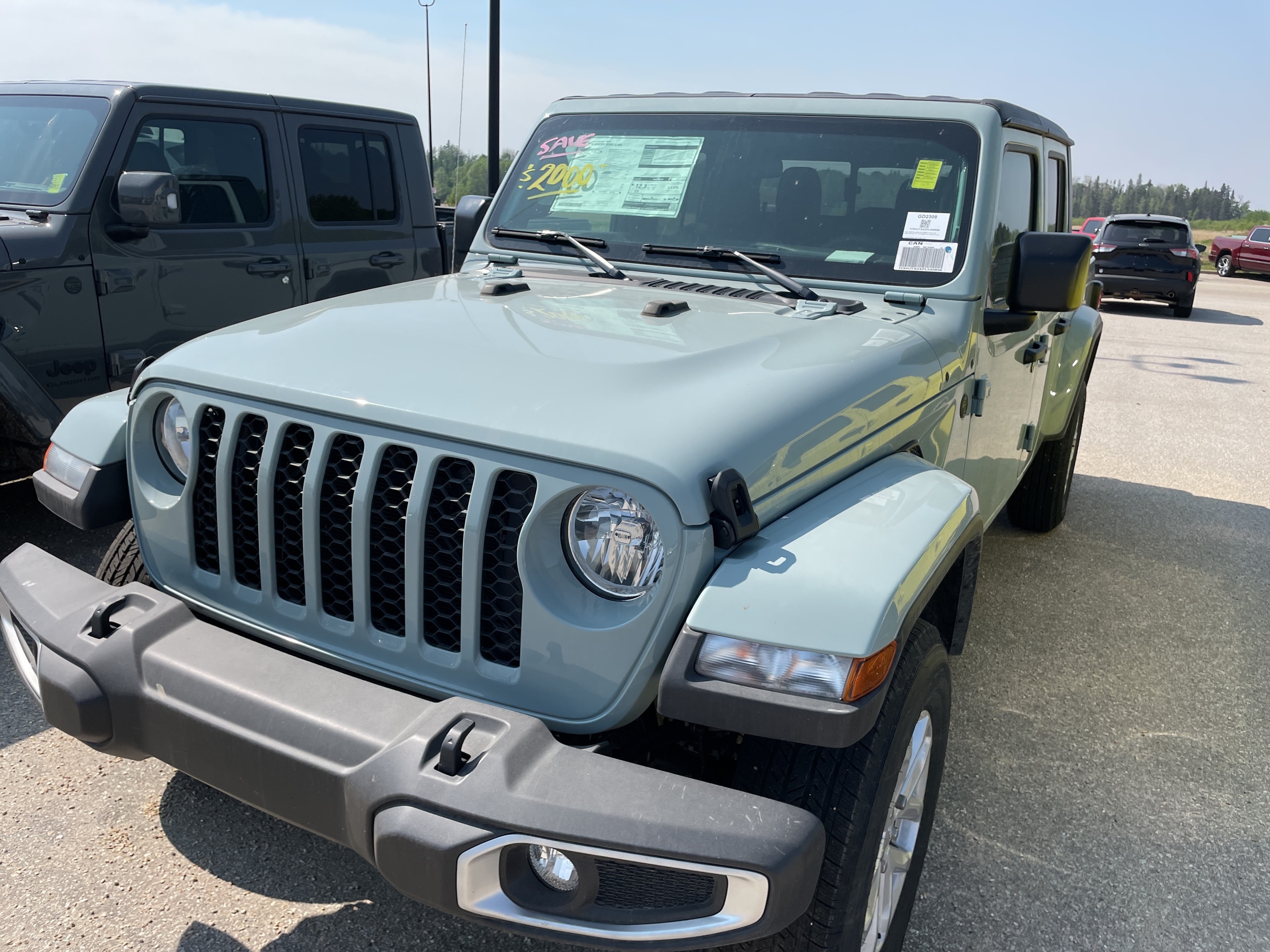 2023 Jeep Gladiator ,SAVE $10, 000!,FREE DELIVERY IN ALBERTA!!