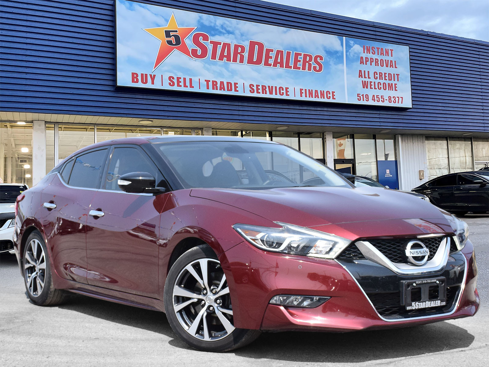 2017 Nissan Maxima NAV LEATHER SUNROOF LOW KM! WE FINANCE ALL CREDIT
