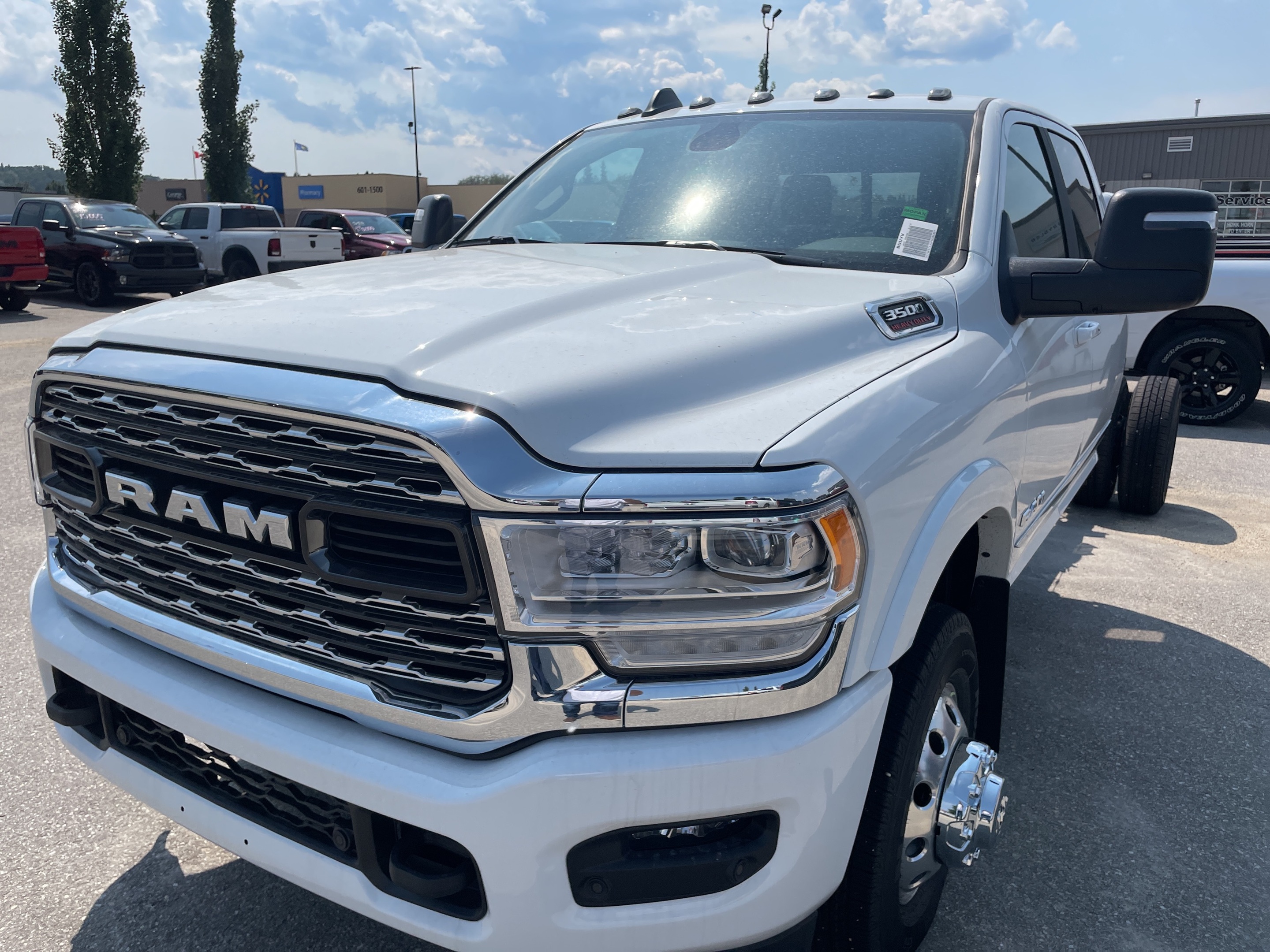 2023 Ram 3500 LIMITED, CAB AND CHASSIS, SAVE $3000