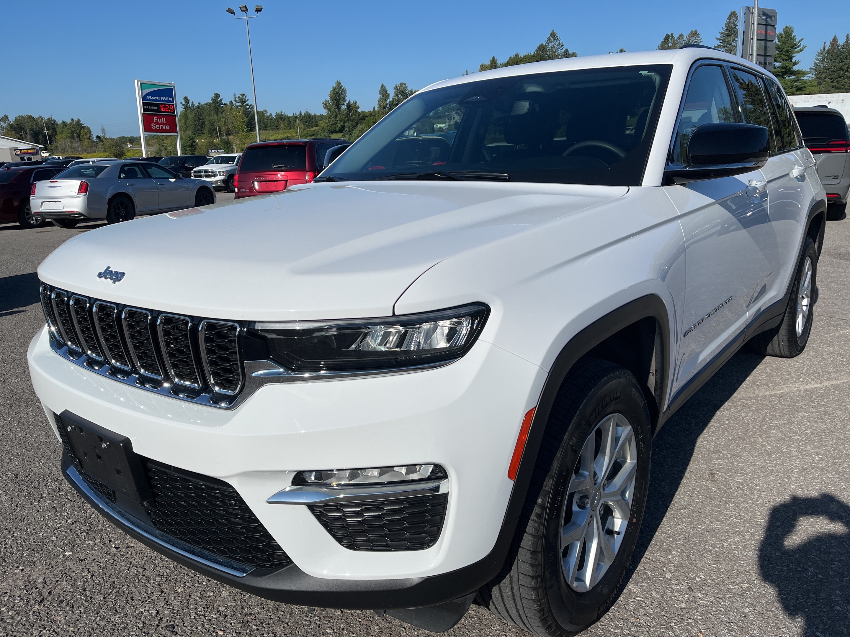 2023 Jeep Grand Cherokee Limited - Htd Leather - Adaptive Cruise