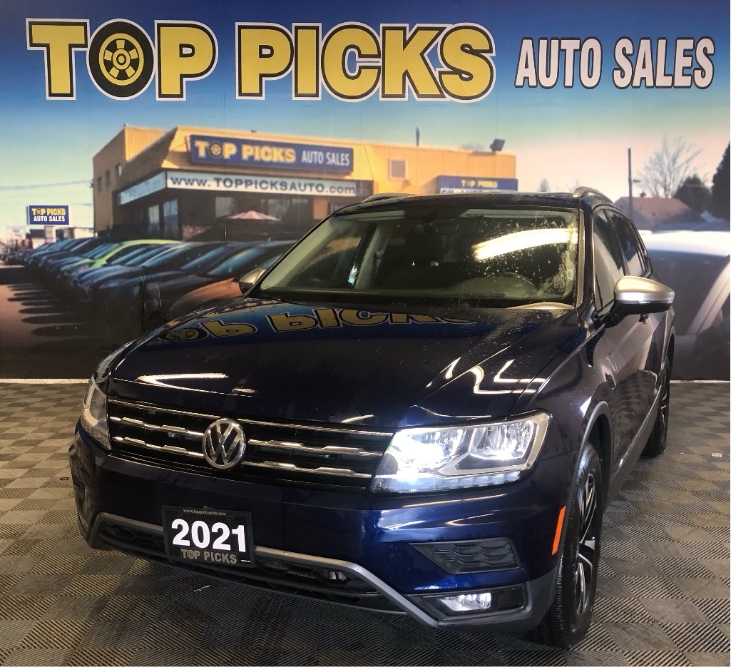 2021 Volkswagen Tiguan AWD, Panoramic Sunroof, Navigation, Heated Seats!