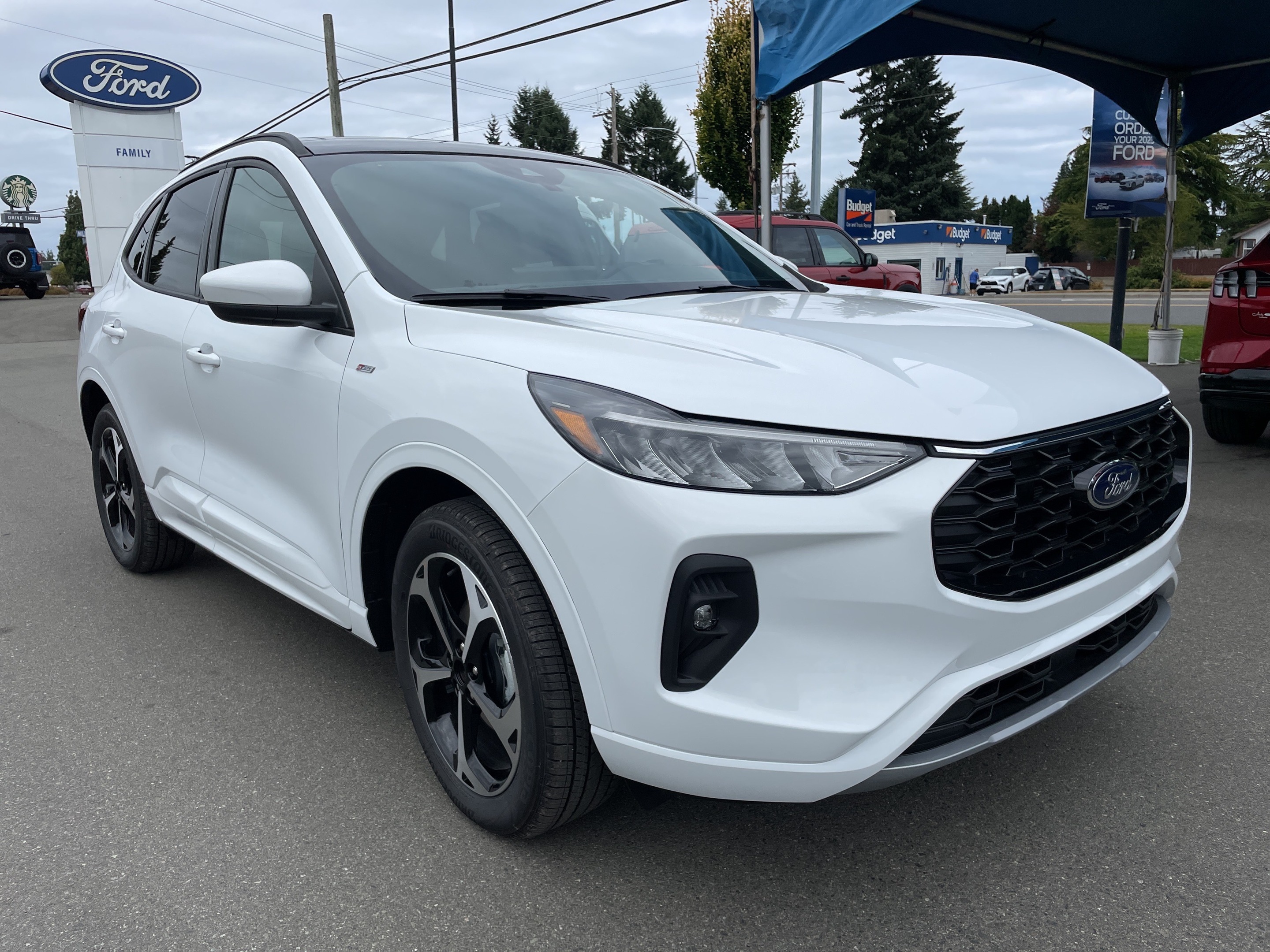 2023 Ford Escape ***Available***