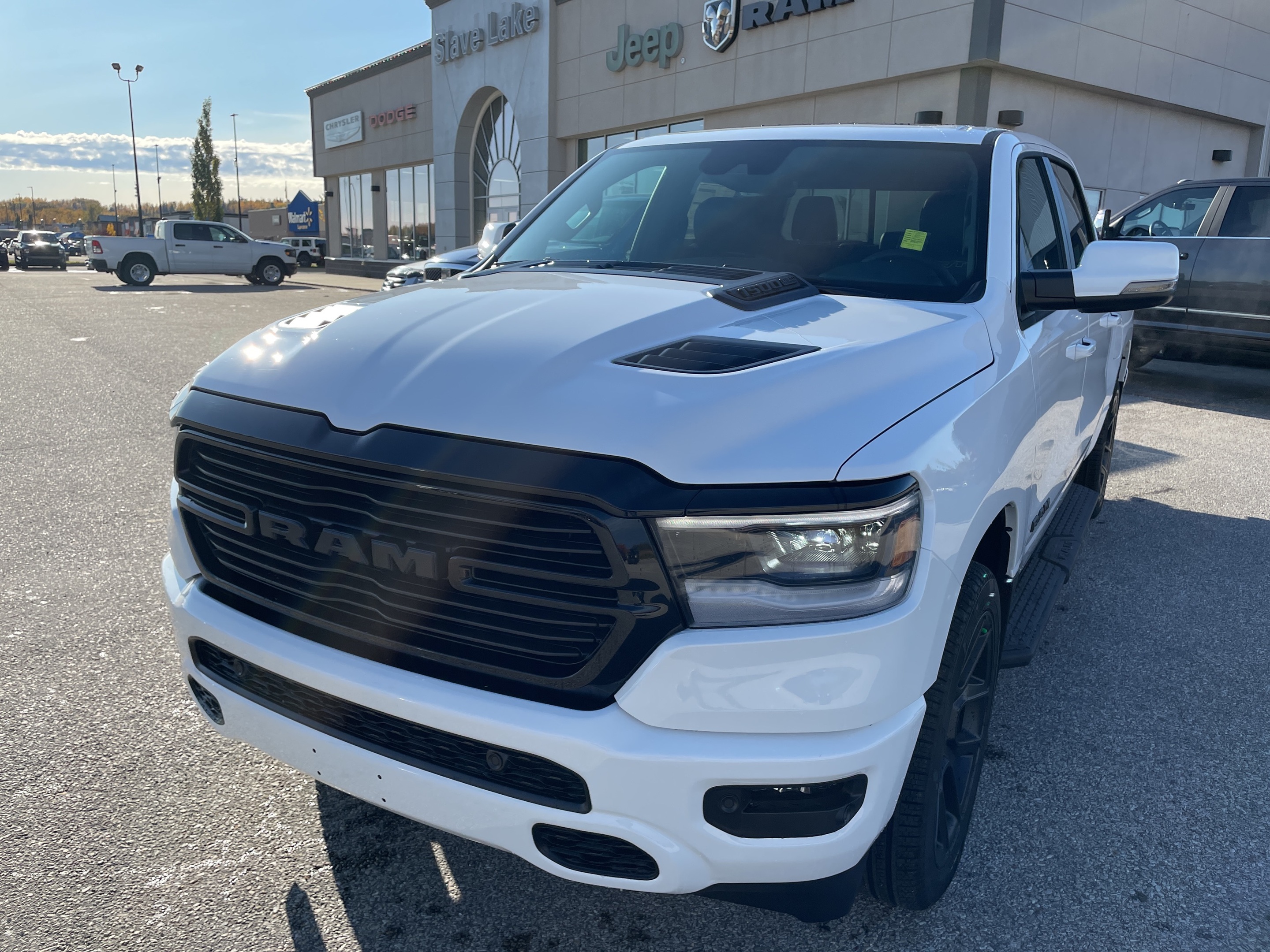 2024 Ram 1500 SAVE $12,000!!,FREE DELIVERY IN ALBERTA!!