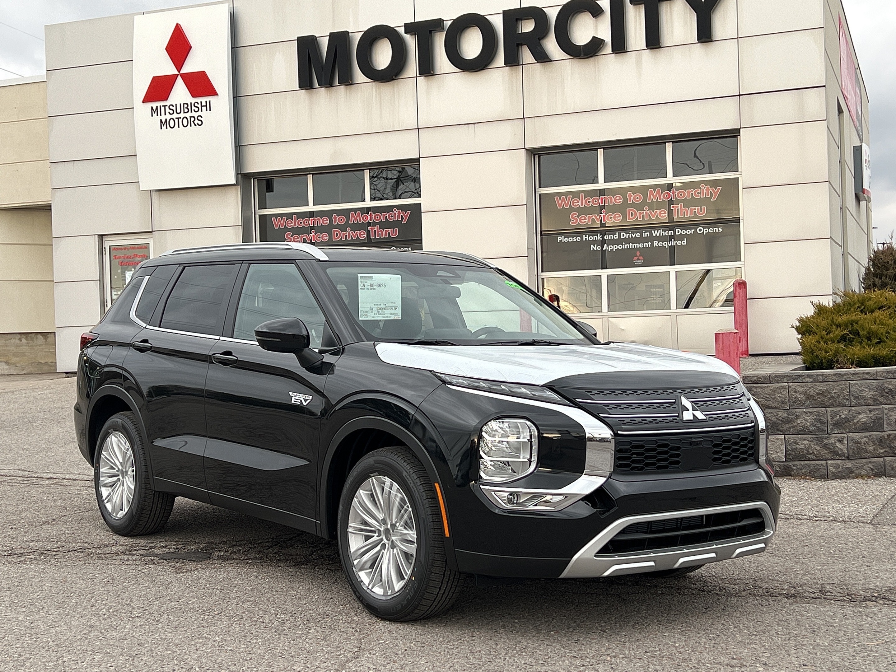 2024 Mitsubishi Outlander PHEV LE S-AWC...Spring Savings on Now! IN STORE ONLY!!!