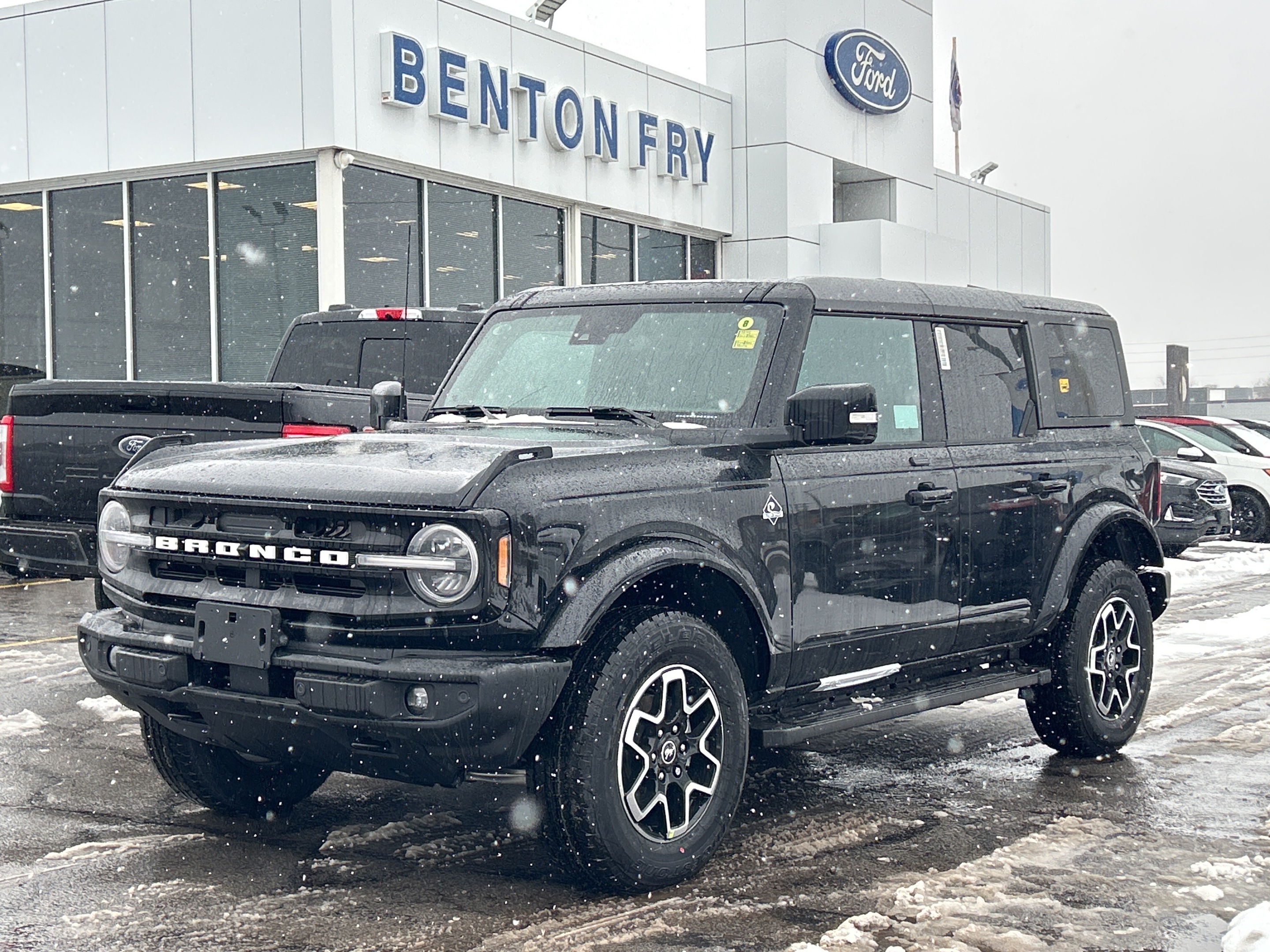 2023 Ford Bronco Outer Banks - 2.3L ECOBOOST ENGINE 313A HIGH PACKA