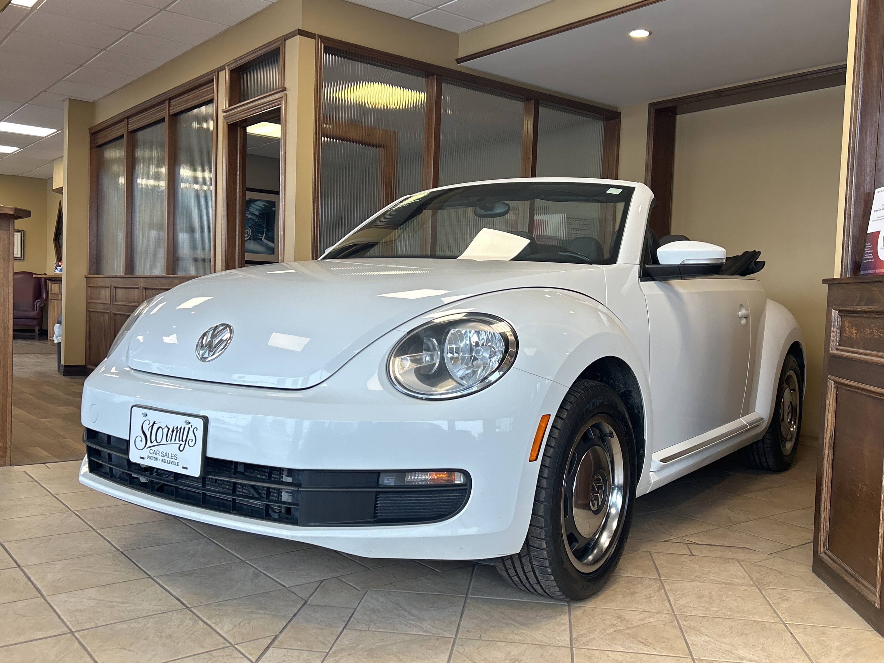 2016 Volkswagen Beetle Convertible Classic HEATED SEATS/BACKUP CAM CALL PICTON 106K