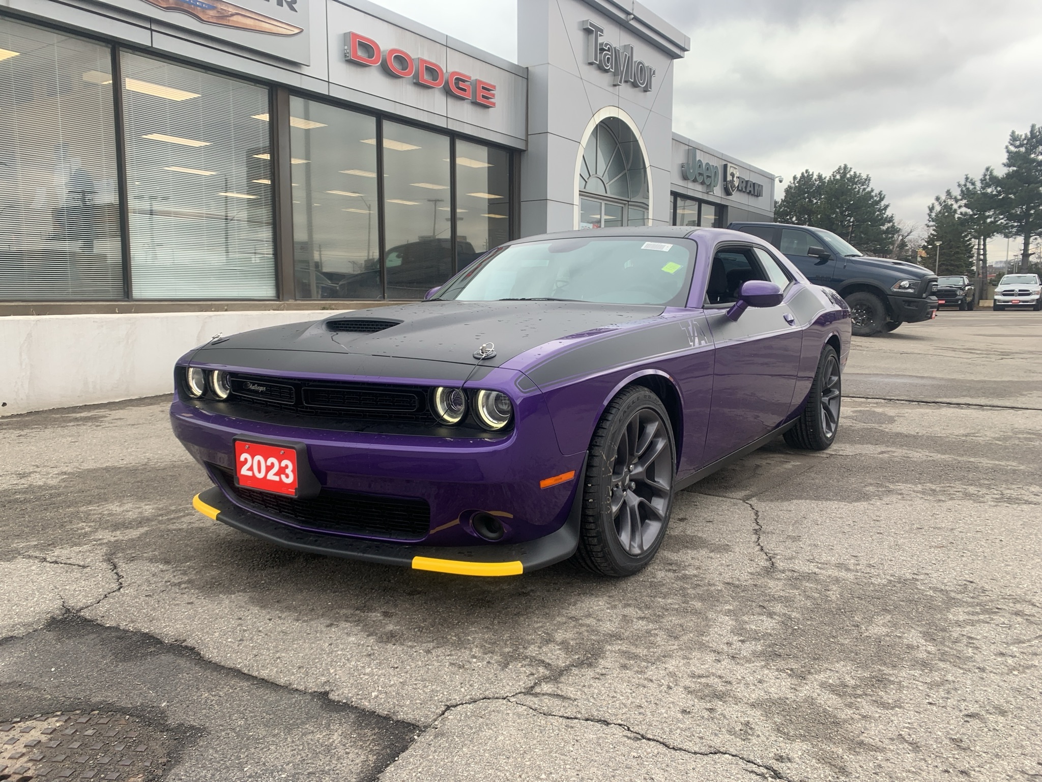 2023 Dodge Challenger R/T V8 *6-SPEED *SUNROOF *NAVI *T/A PACKAGE
