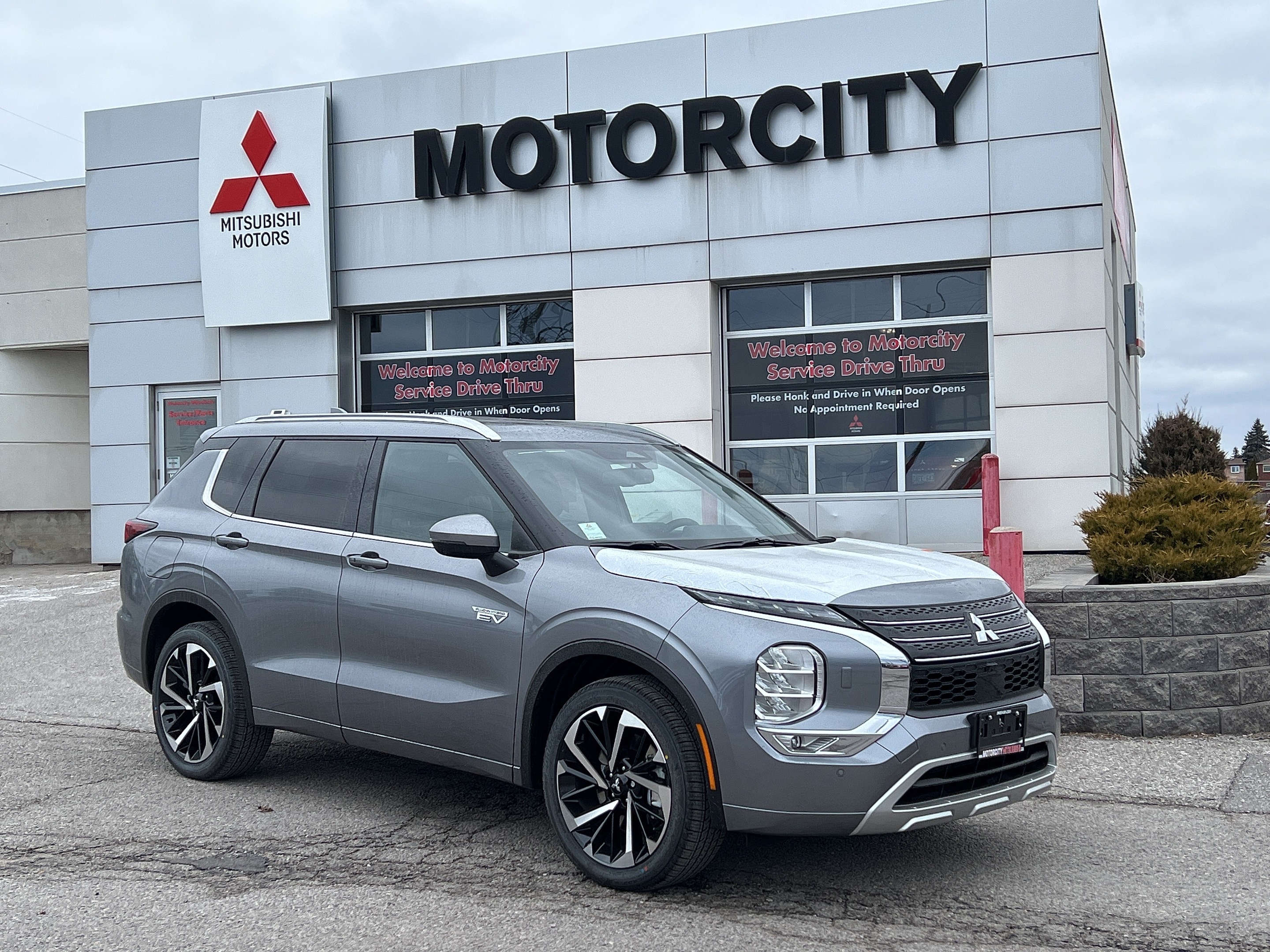 2024 Mitsubishi Outlander PHEV GT S-AWC...Spring Savings on Now! IN STORE ONLY!!!