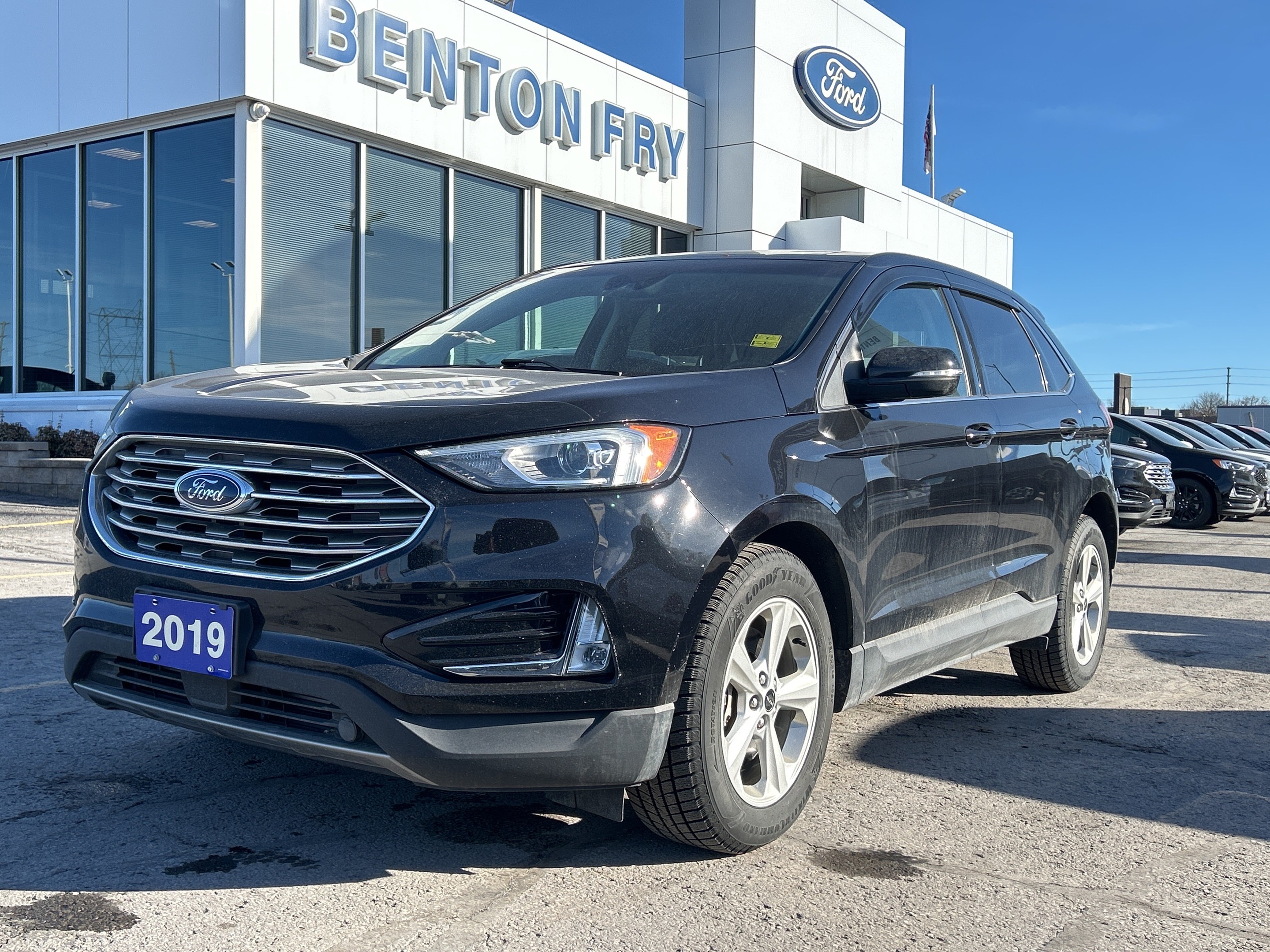 2019 Ford Edge SEL - 2.0L Navigation, sunroof, touch screen co-pi