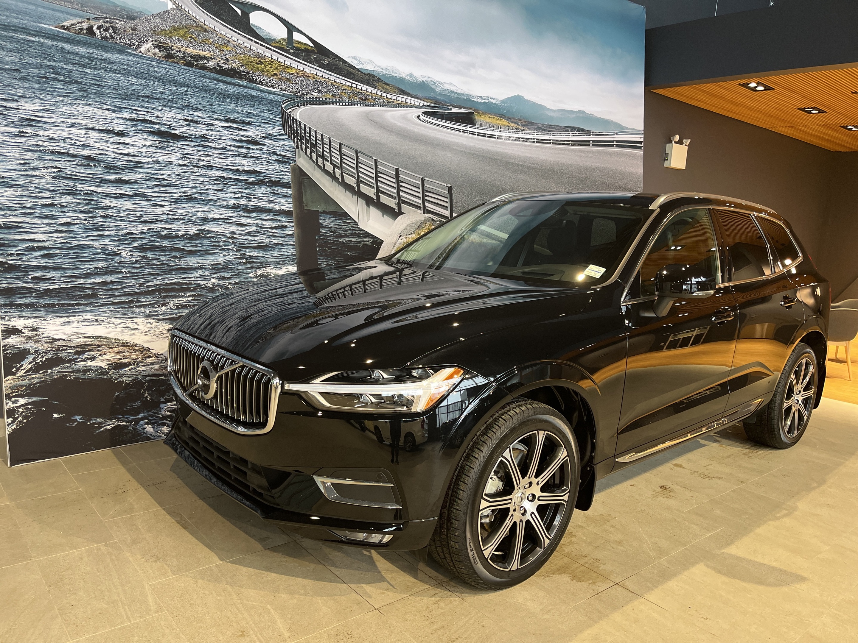 2021 Volvo XC60 T6 AWD Inscription FROM 3.99%