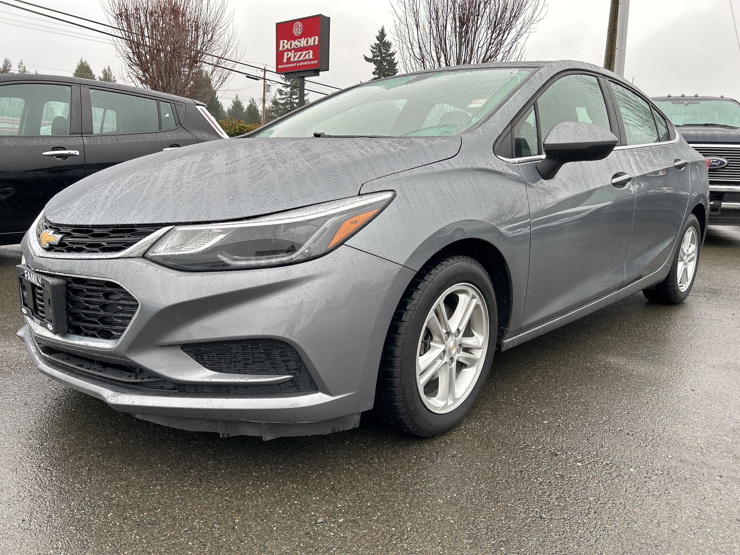 2018 Chevrolet Cruze Clean Car second set tires finance available OAC