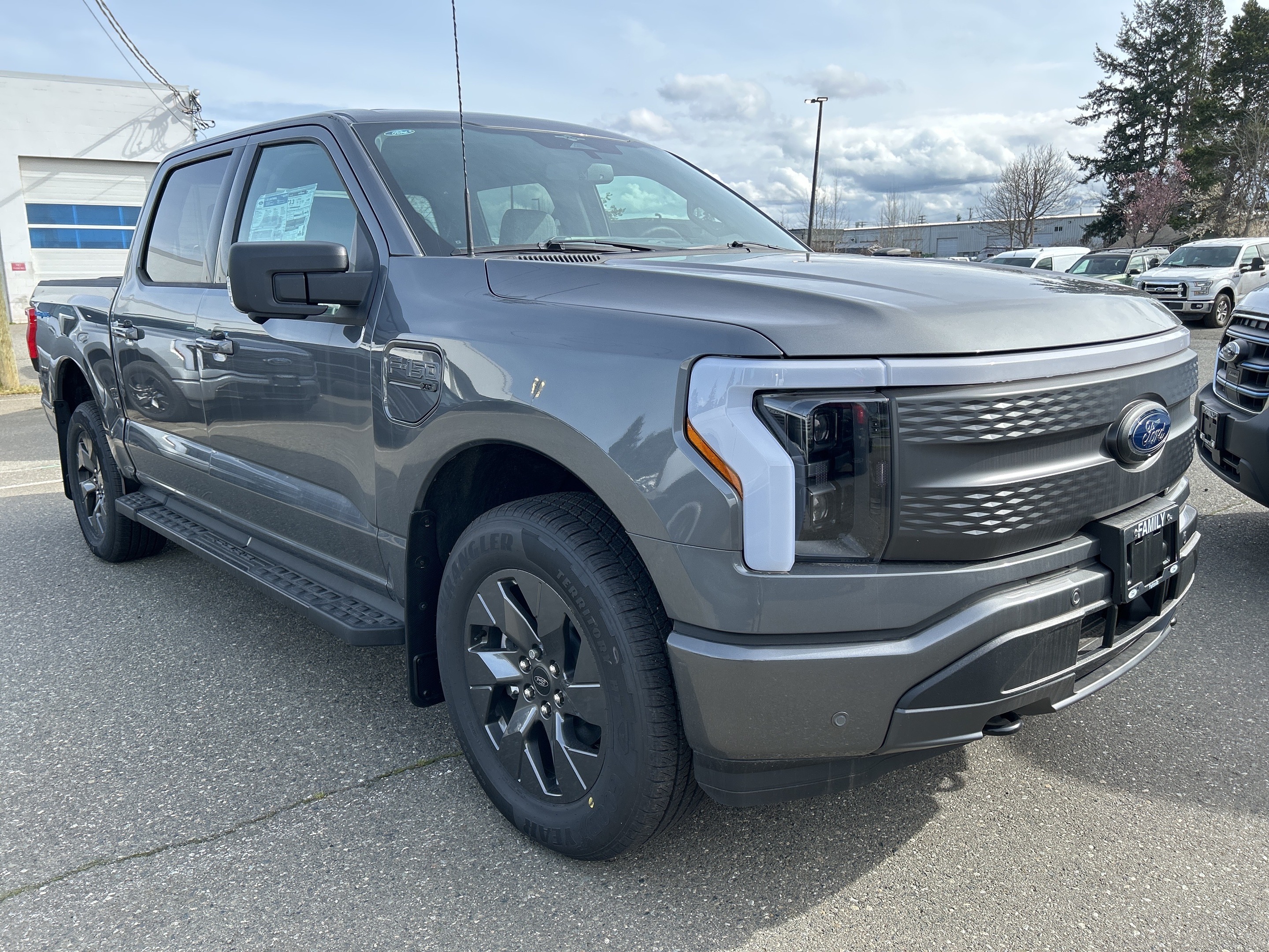 2023 Ford F-150 Lightning ***Available***
