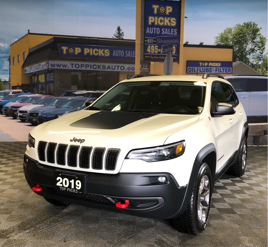 2019 Jeep Cherokee Trailhawk, Accident Free, Certified, GREAT PRICE!