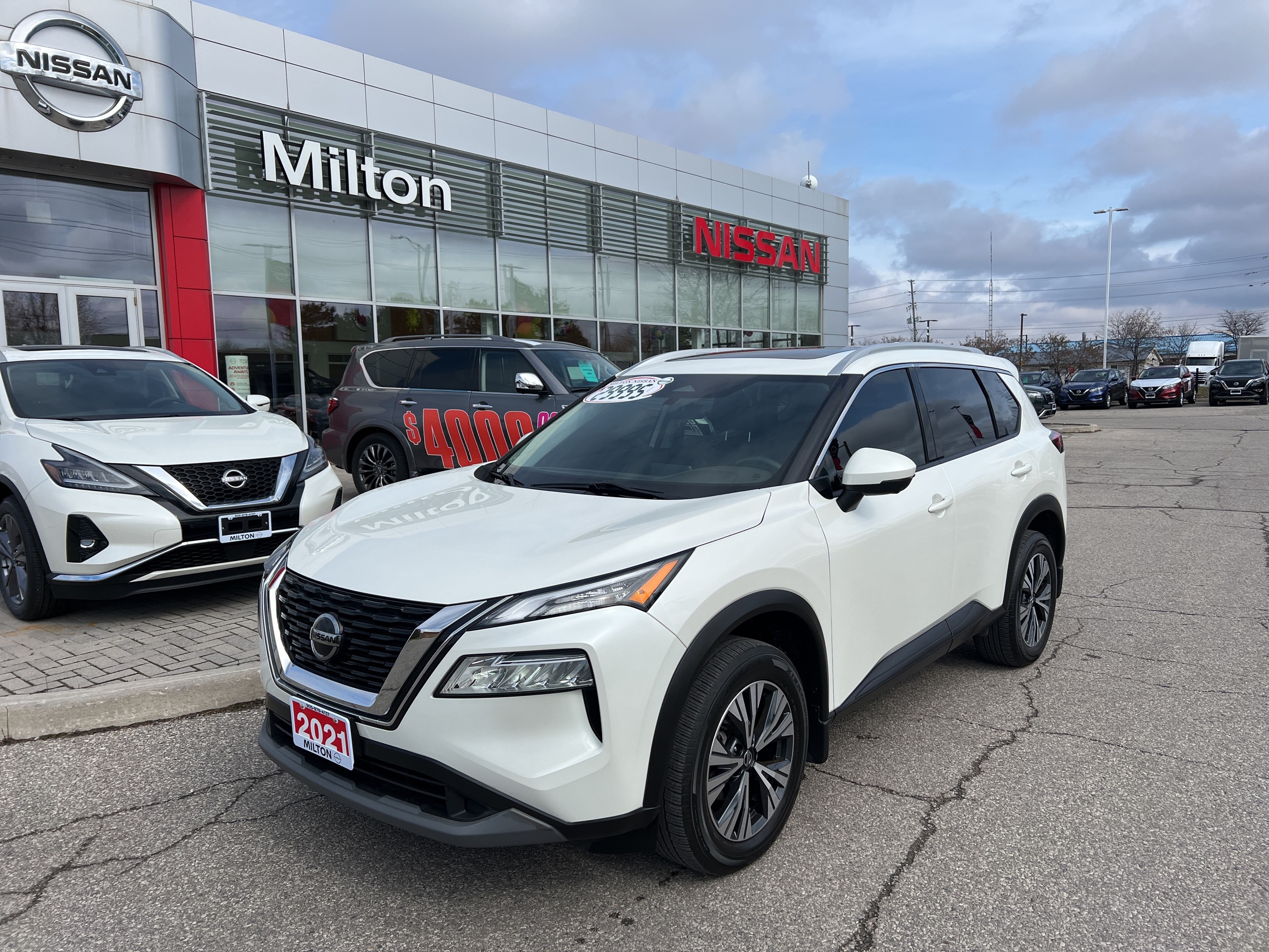 2021 Nissan Rogue SV/AWD/TECH PACKAGE/ ONLY 57,000 KM 