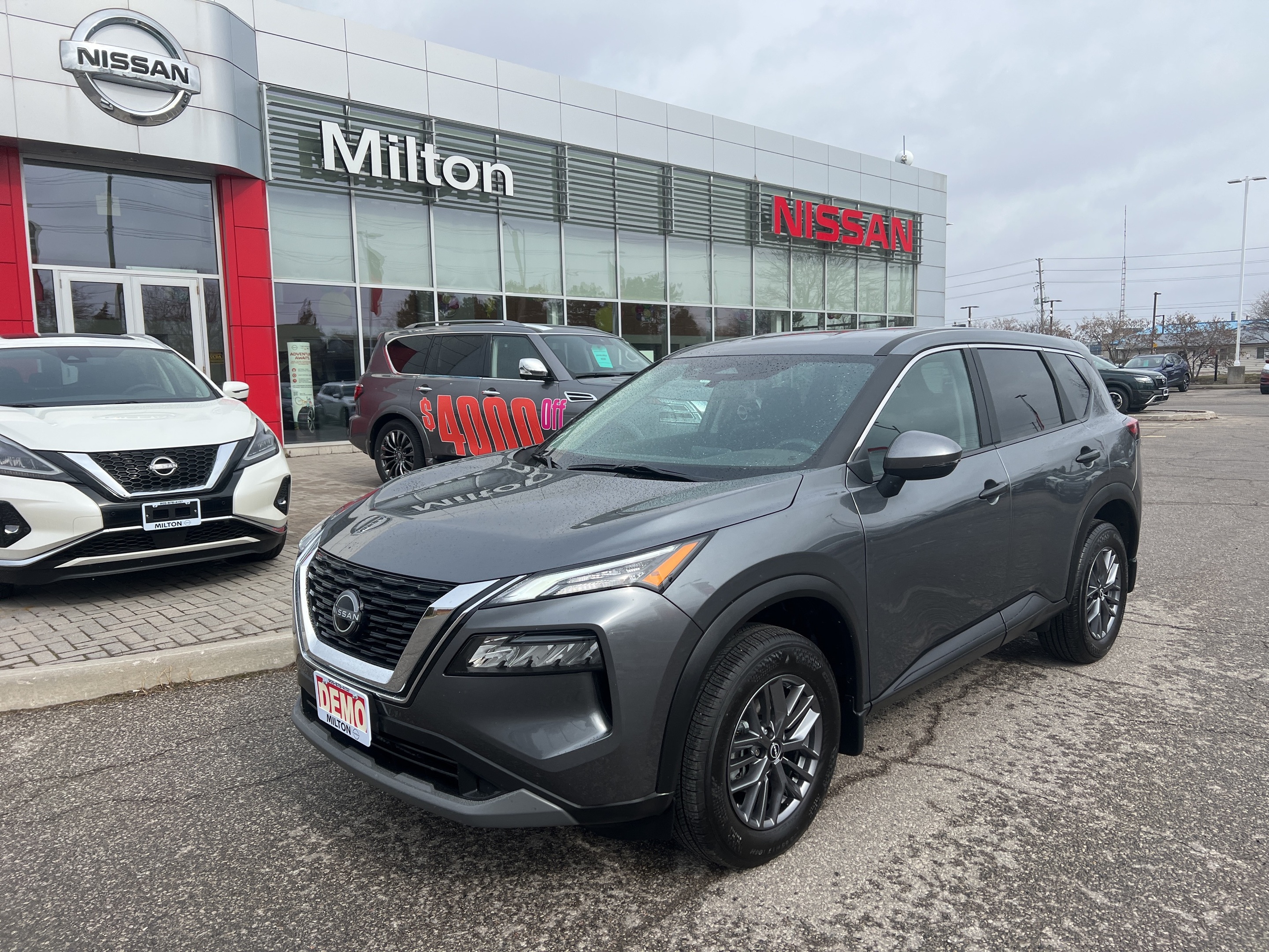 2023 Nissan Rogue S AWD/ Only 5,200 km 