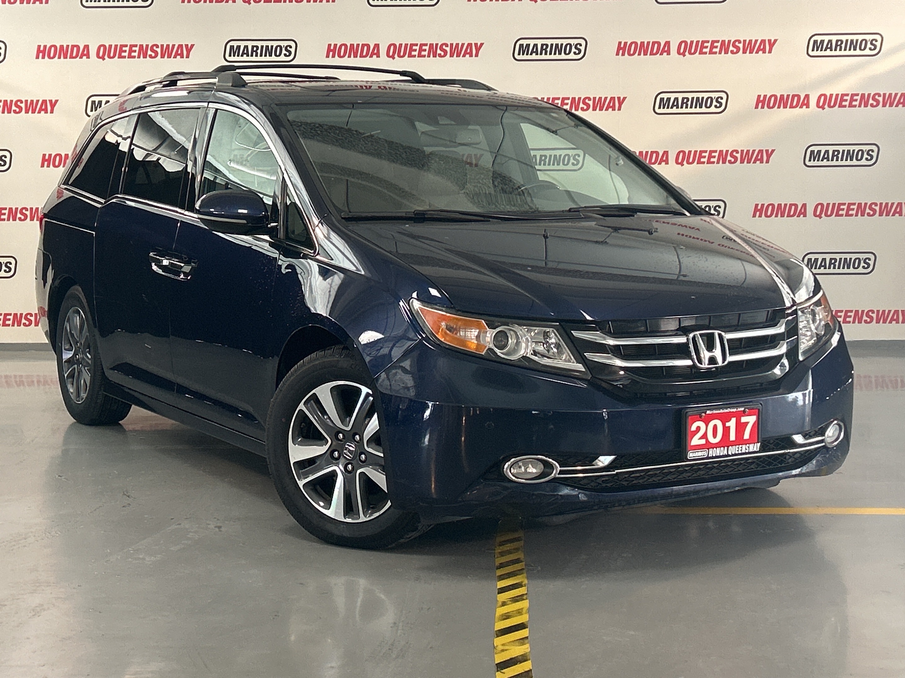 2017 Honda Odyssey Touring Leather/Sunroof/Power Trunk/Power Seats