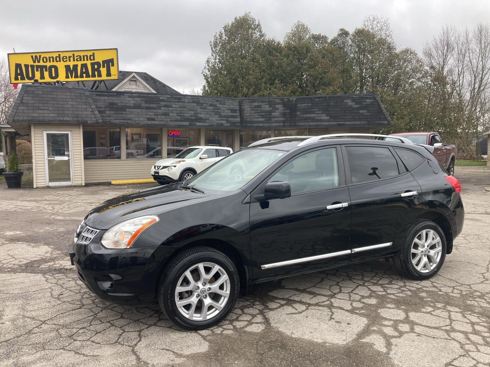 2013 Nissan Rogue FULLY LOADED-LEATHER-SUNROOF-XM-HEATED SEATS