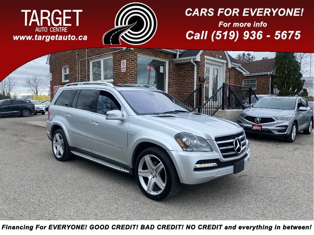 2012 Mercedes-Benz GL-Class GL 550. Extra set of tires on rims! Excellent cond