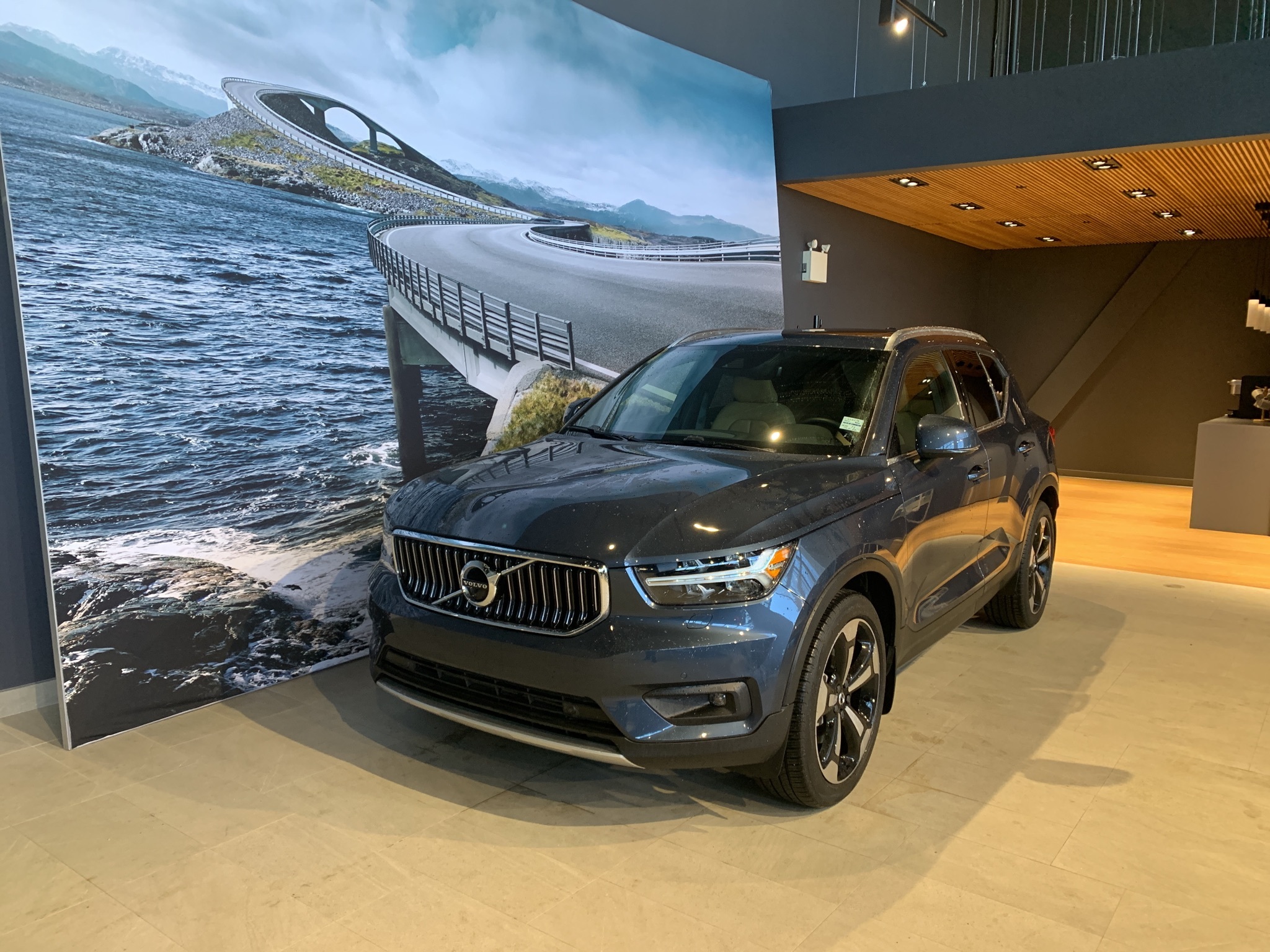 2022 Volvo XC40 T5 AWD Inscription From 3.99%