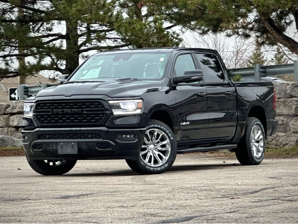 2024 Ram 1500 Laramie 4x4 Crew Cab 5'7  Box