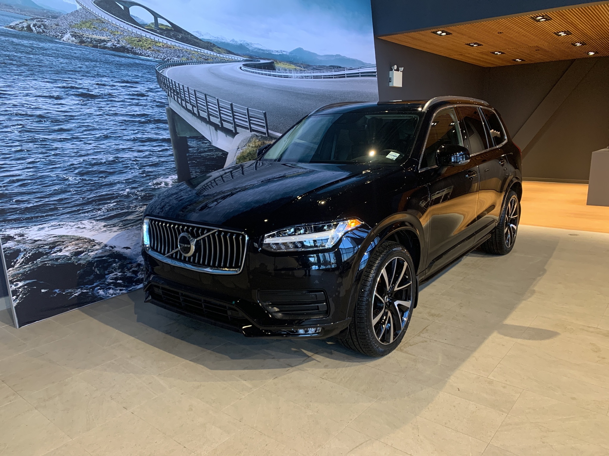 2020 Volvo XC90 T6 AWD Momentum (6-Seat) FROM 3.99%