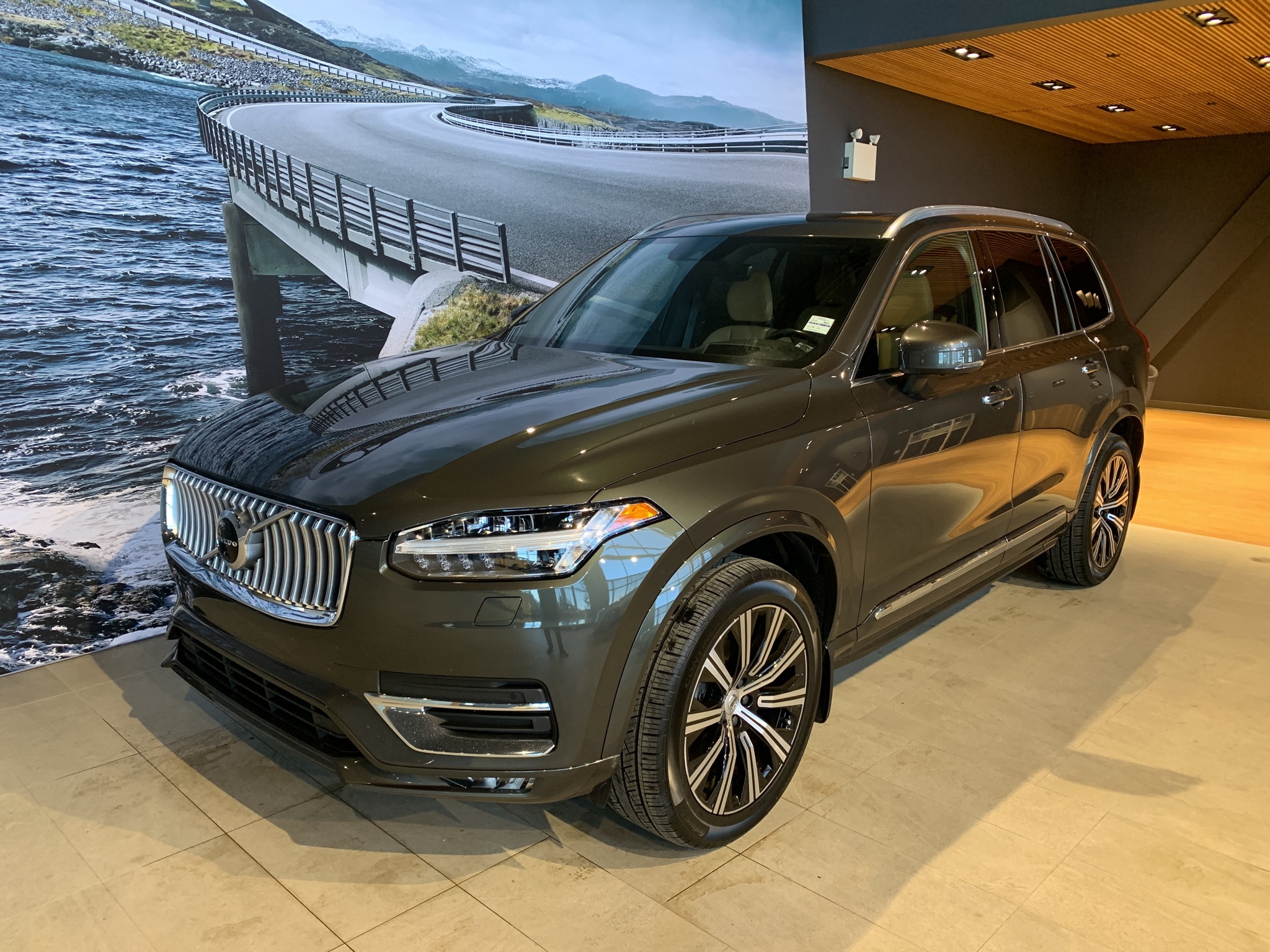 2020 Volvo XC90 T6 AWD Inscription (7-Seat) FROM 3.99%