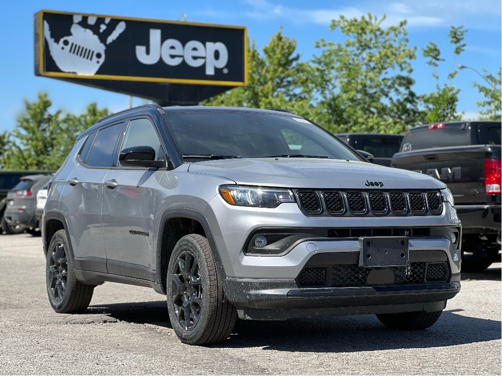 2023 Jeep Compass Altitude 4x4 w/Convenience Group