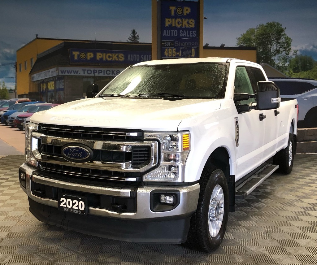 2020 Ford F-250 XLT, Crew, 4x4, Only 49,000 Kms, Accident Free!
