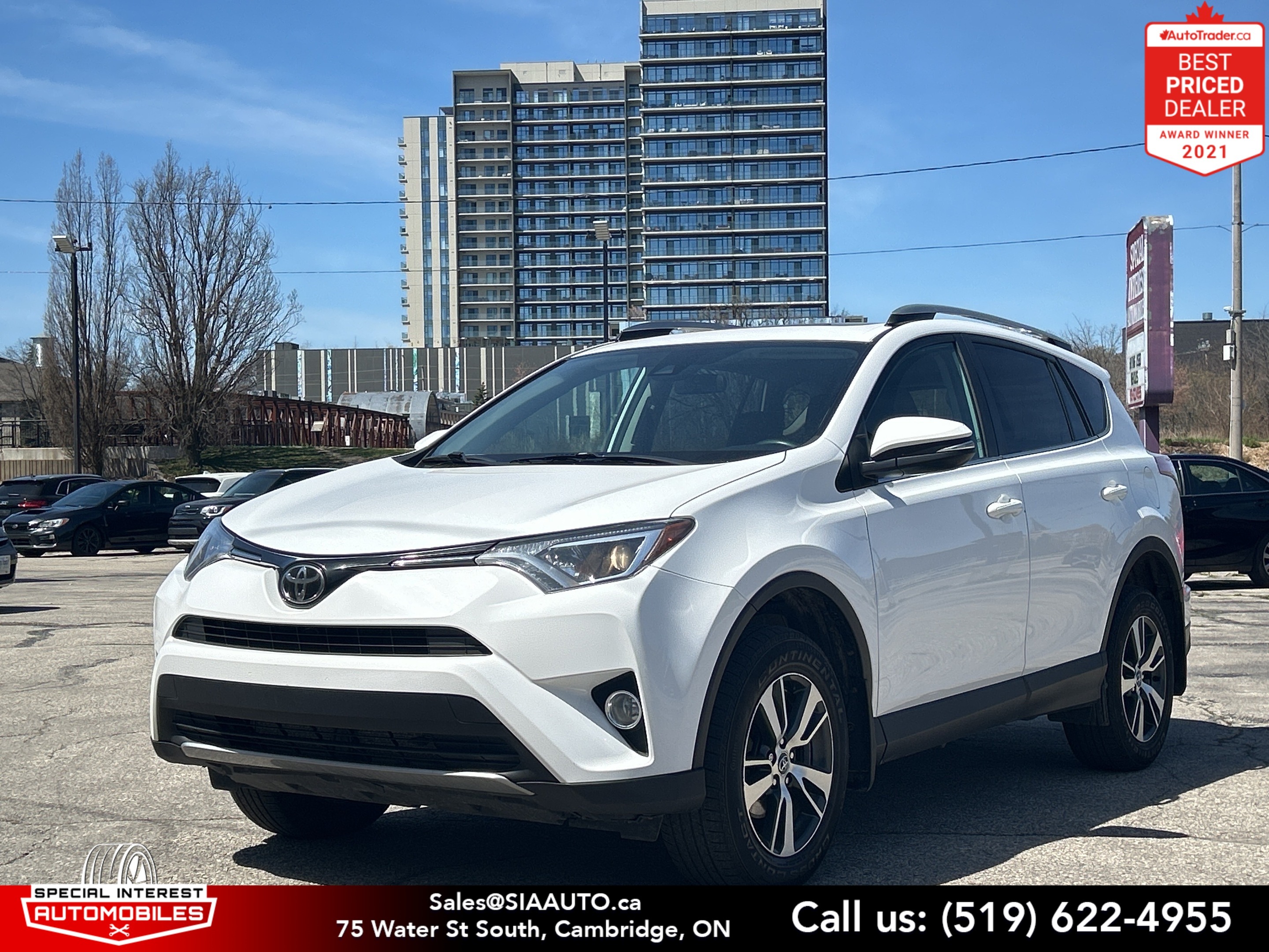 2018 Toyota RAV4 AWD XLE * Accident Free * One Owner * Certified