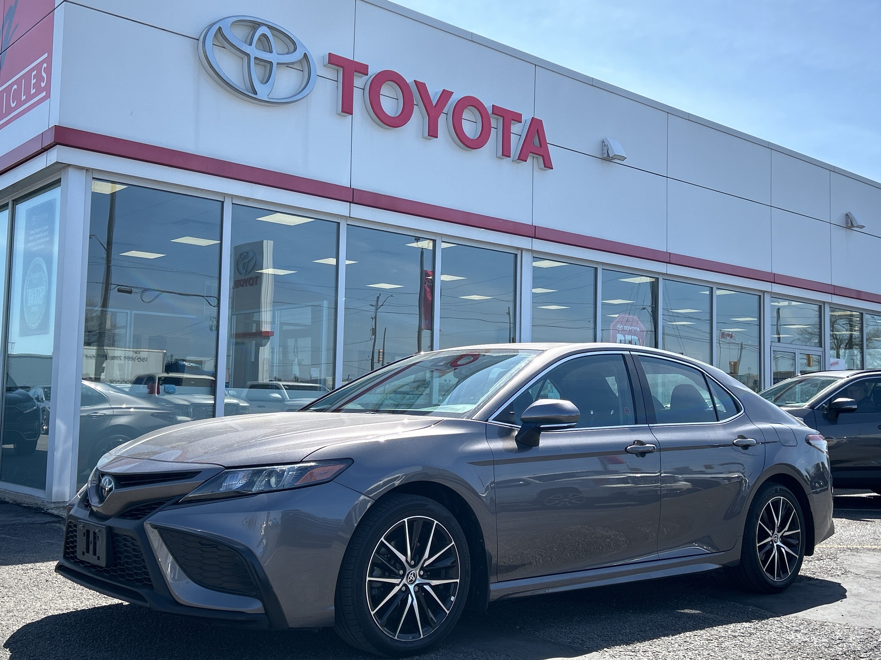 2021 Toyota Camry SE with the upgrade package - Pre Dawn Grey Mica