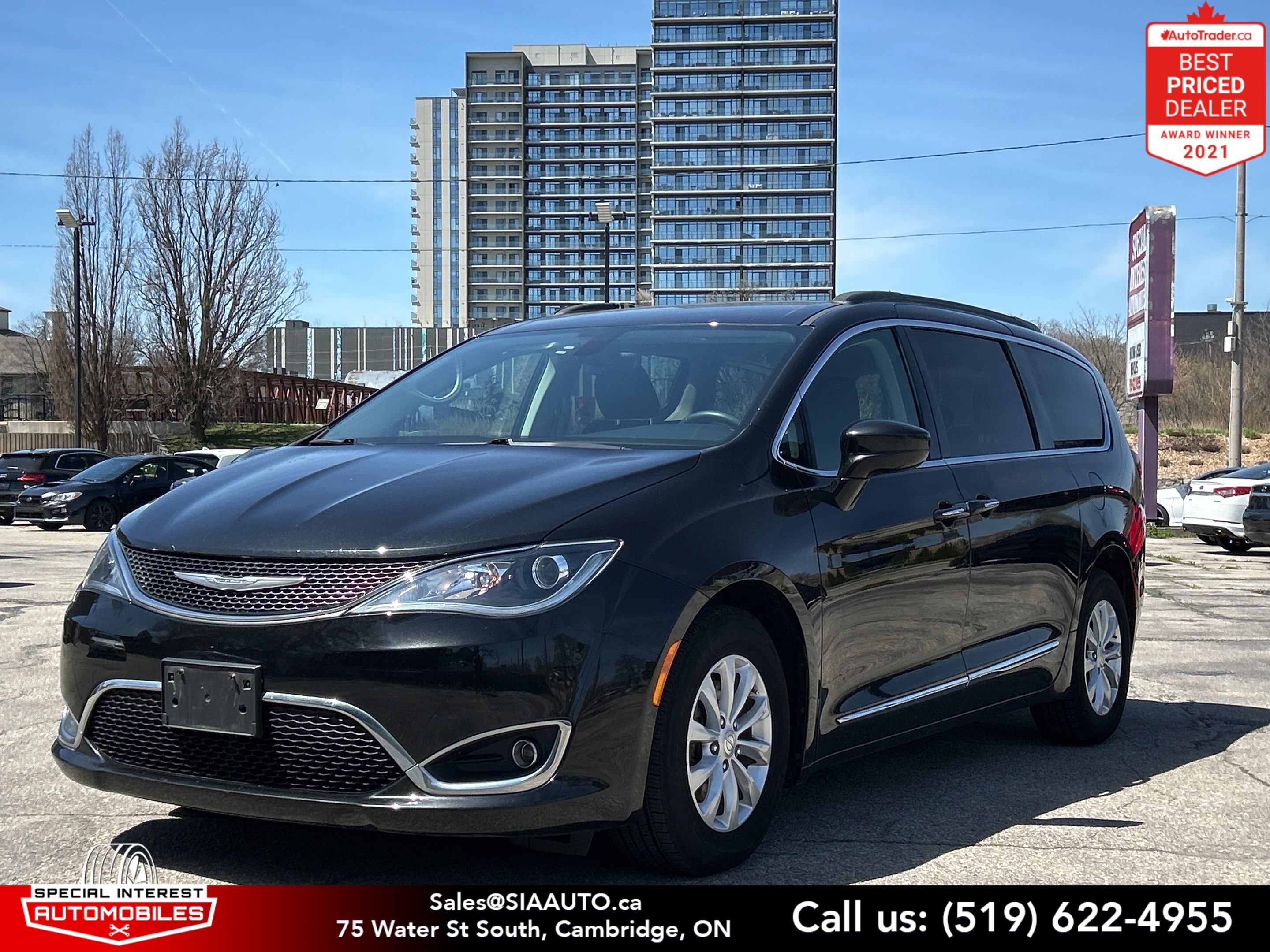 2017 Chrysler Pacifica Touring-L* Accident Free * Certified * 7 Passenger