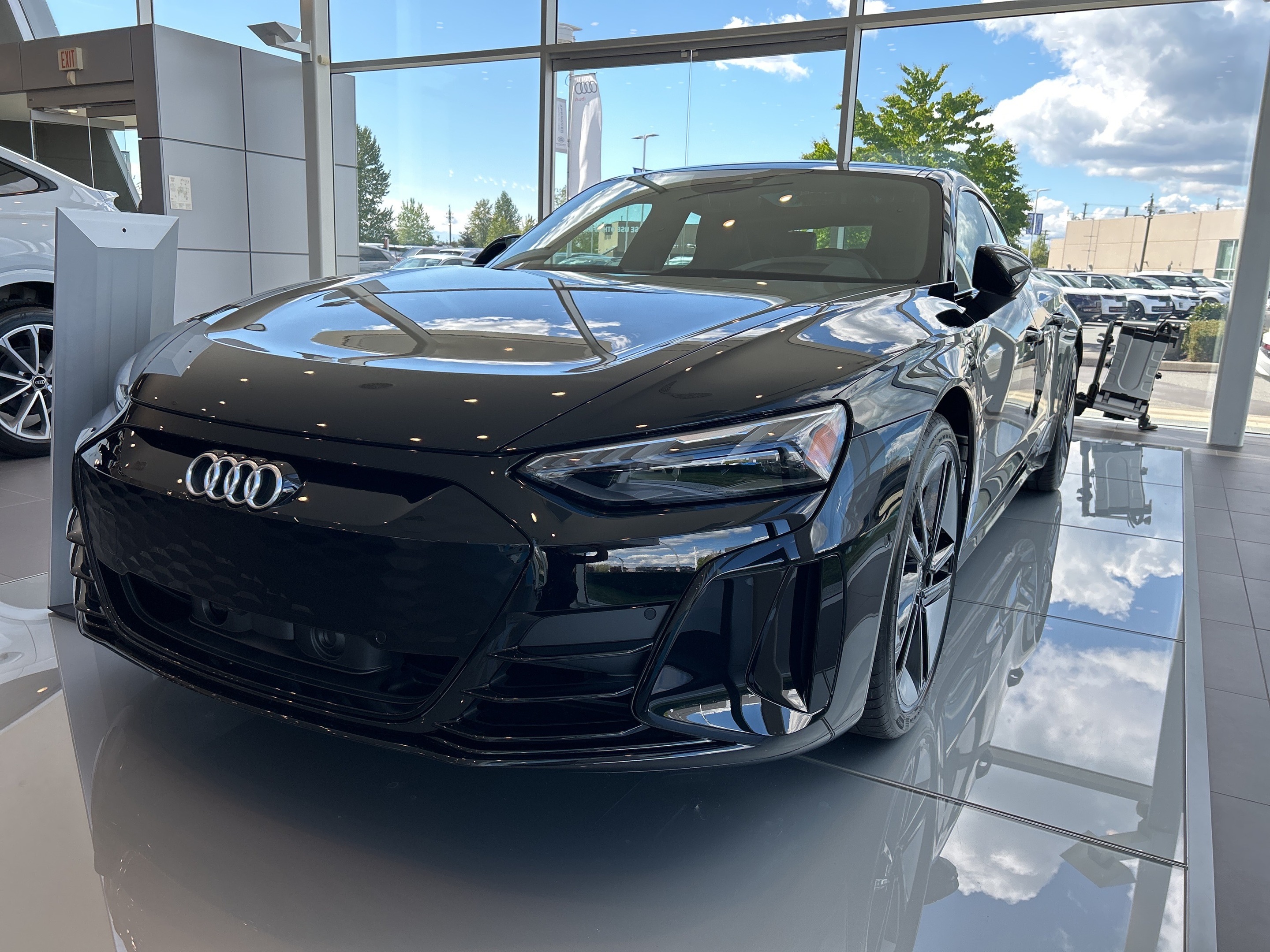 2024 Audi e-tron GT quattro