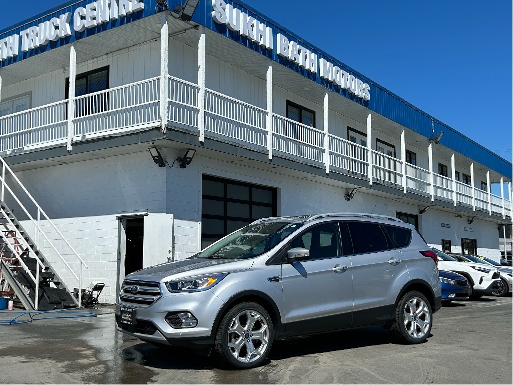2019 Ford Escape Titanium 4WD + BACKUP CAMERA + LEATHER SEATS 