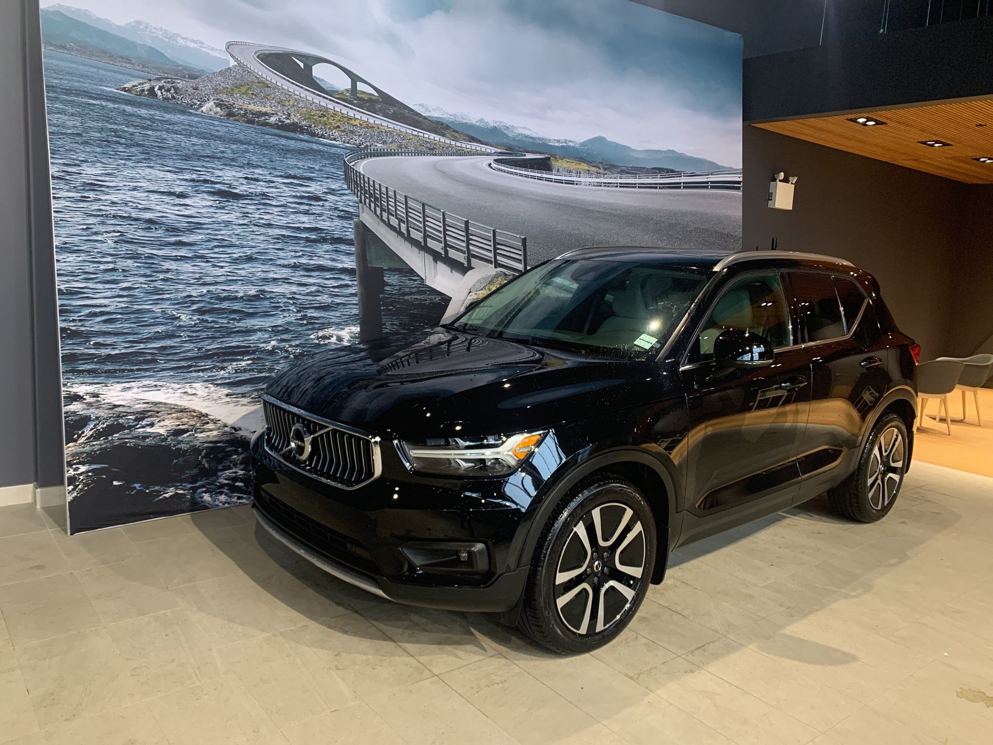 2022 Volvo XC40 T5 AWD Inscription FROM 3.99%