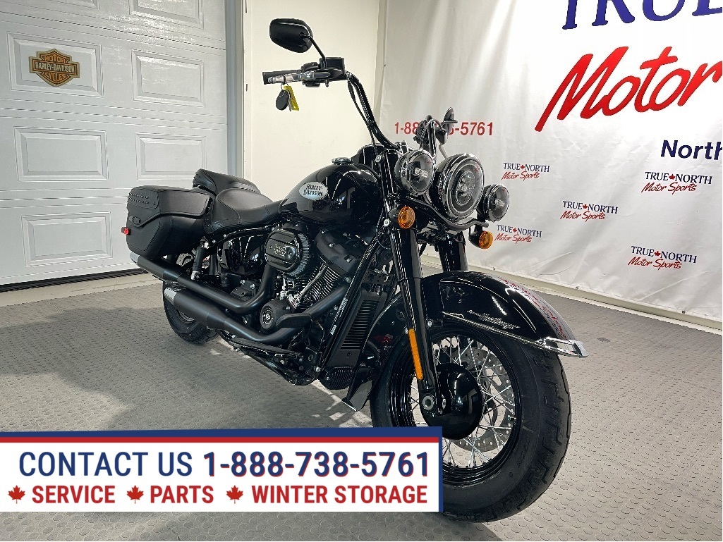 2023 Harley-Davidson FLHCS Heritage Softail Classic 114 ONLY 1,053 MILES!!!!/114 TWIN CAM/$53 WEEKLY