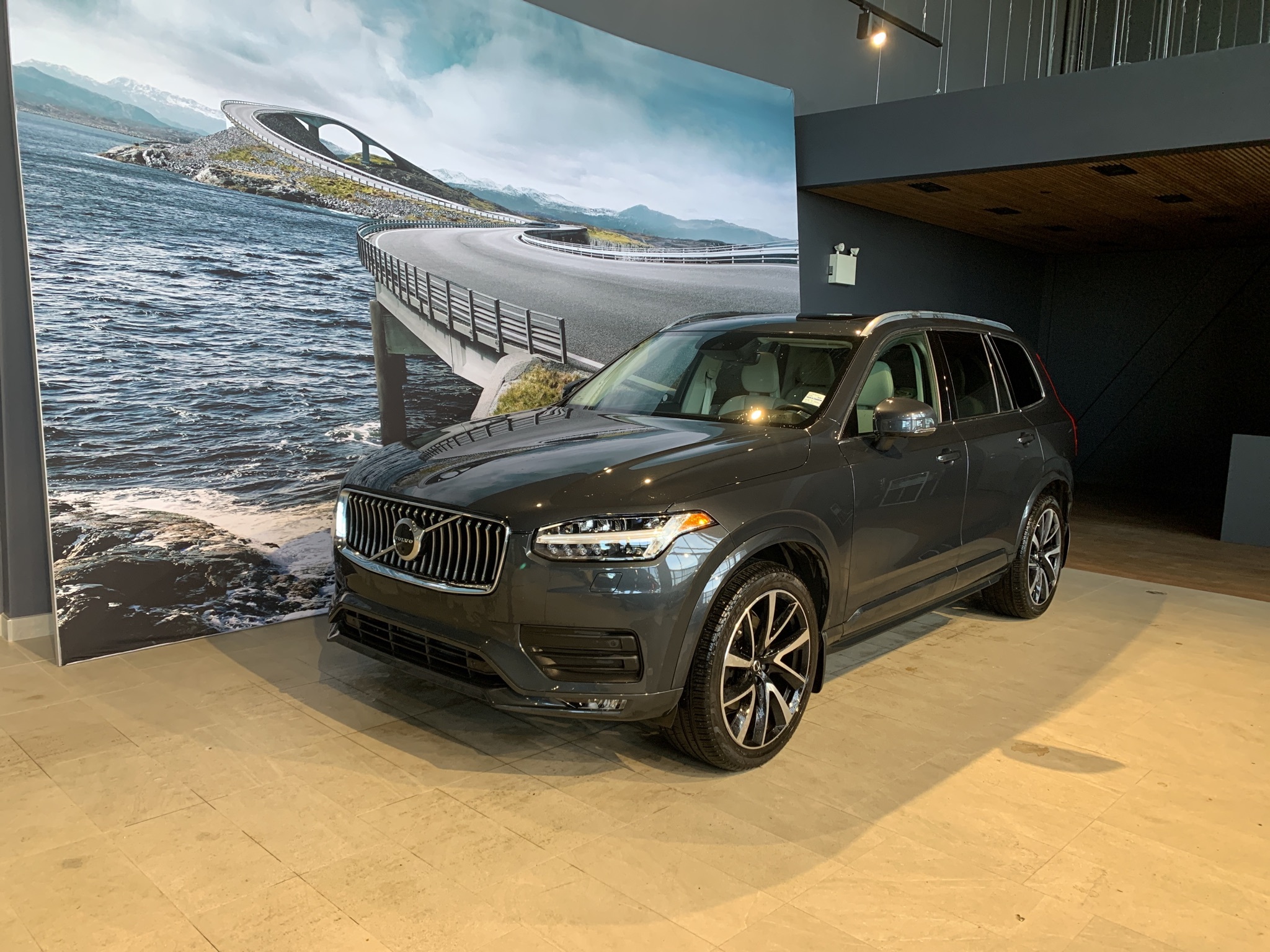 2020 Volvo XC90 T6 AWD Momentum (7-Seat) FROM 3.99%