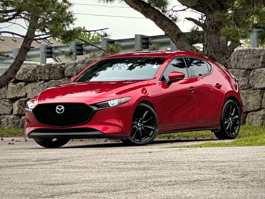 2020 Mazda Mazda3 Sport GT MANUAL | SUNROOF | HEATED SEATS & WHEEL | NAV