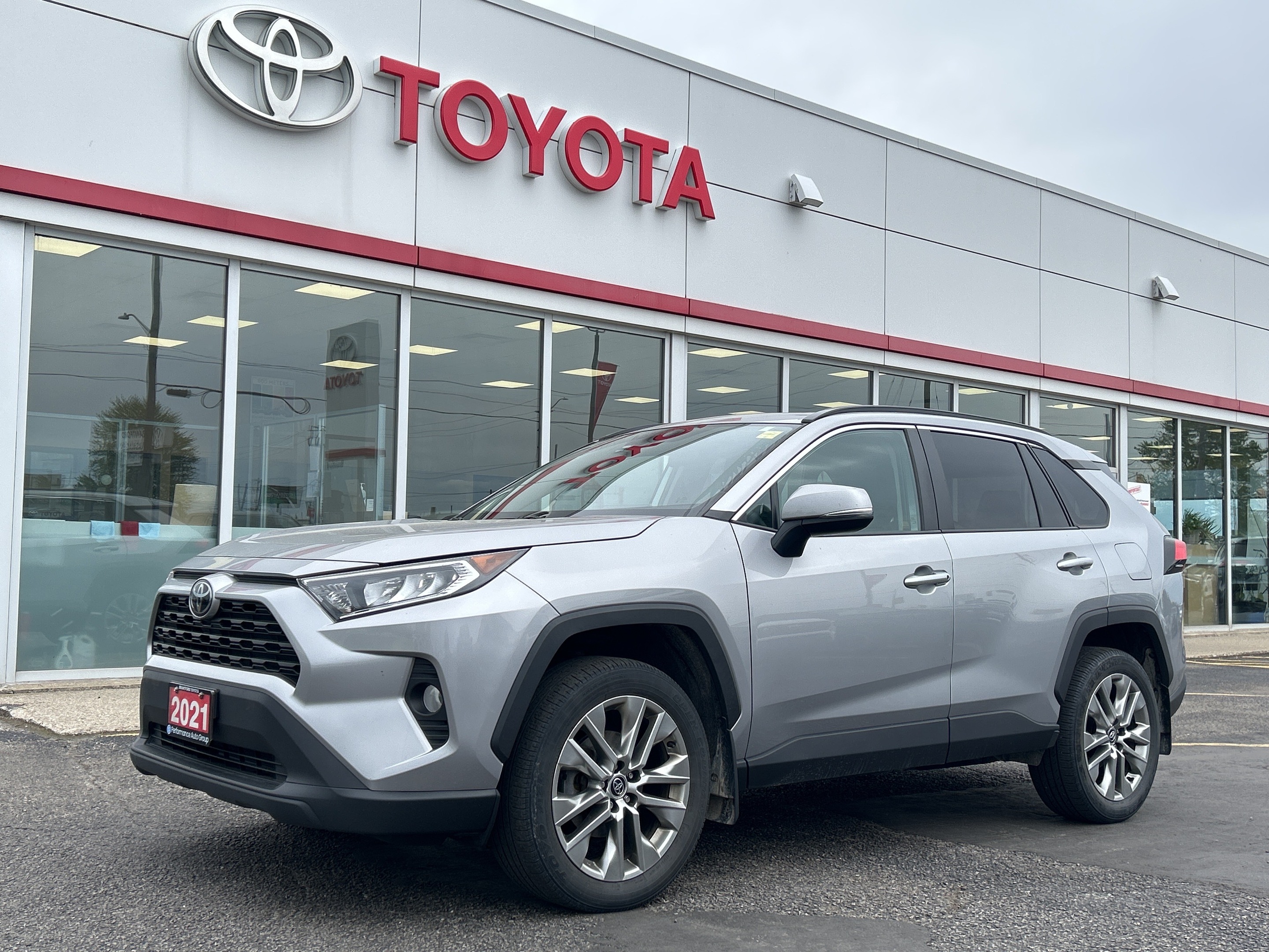 2021 Toyota RAV4 XLE AWD WITH PREMIUM PACKAGE - SILVER ON BLACK