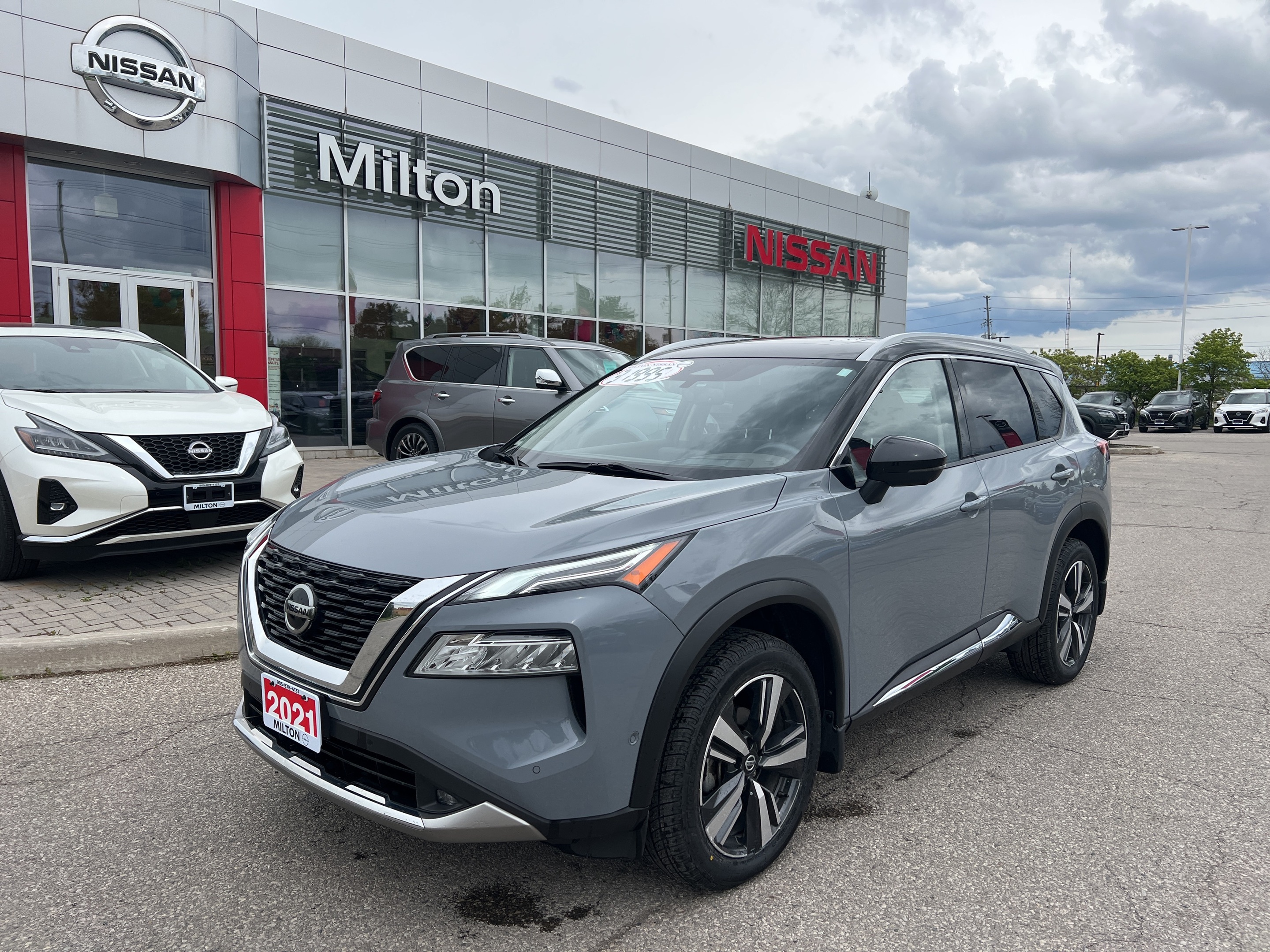 2021 Nissan Rogue Platinum /AWD/ Leather with only 60,000 km