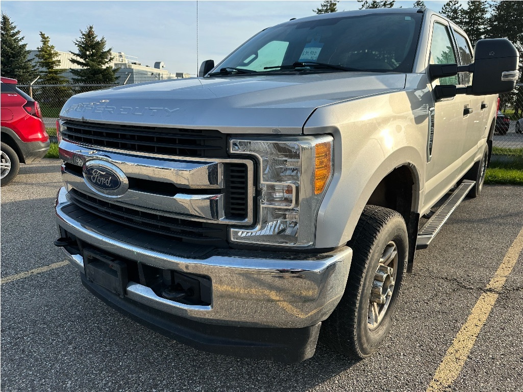 2017 Ford F-250 CLEAN CARFAX! AS - IS (NOT CERTIFIED)