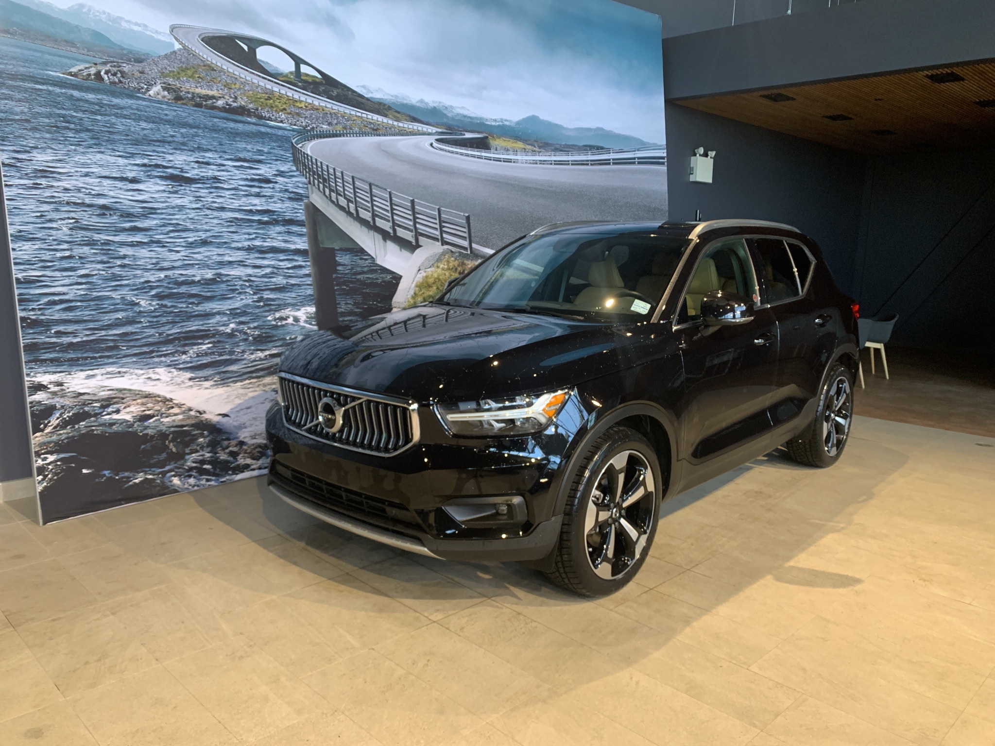 2021 Volvo XC40 T5 AWD Inscription FROM 3.99%