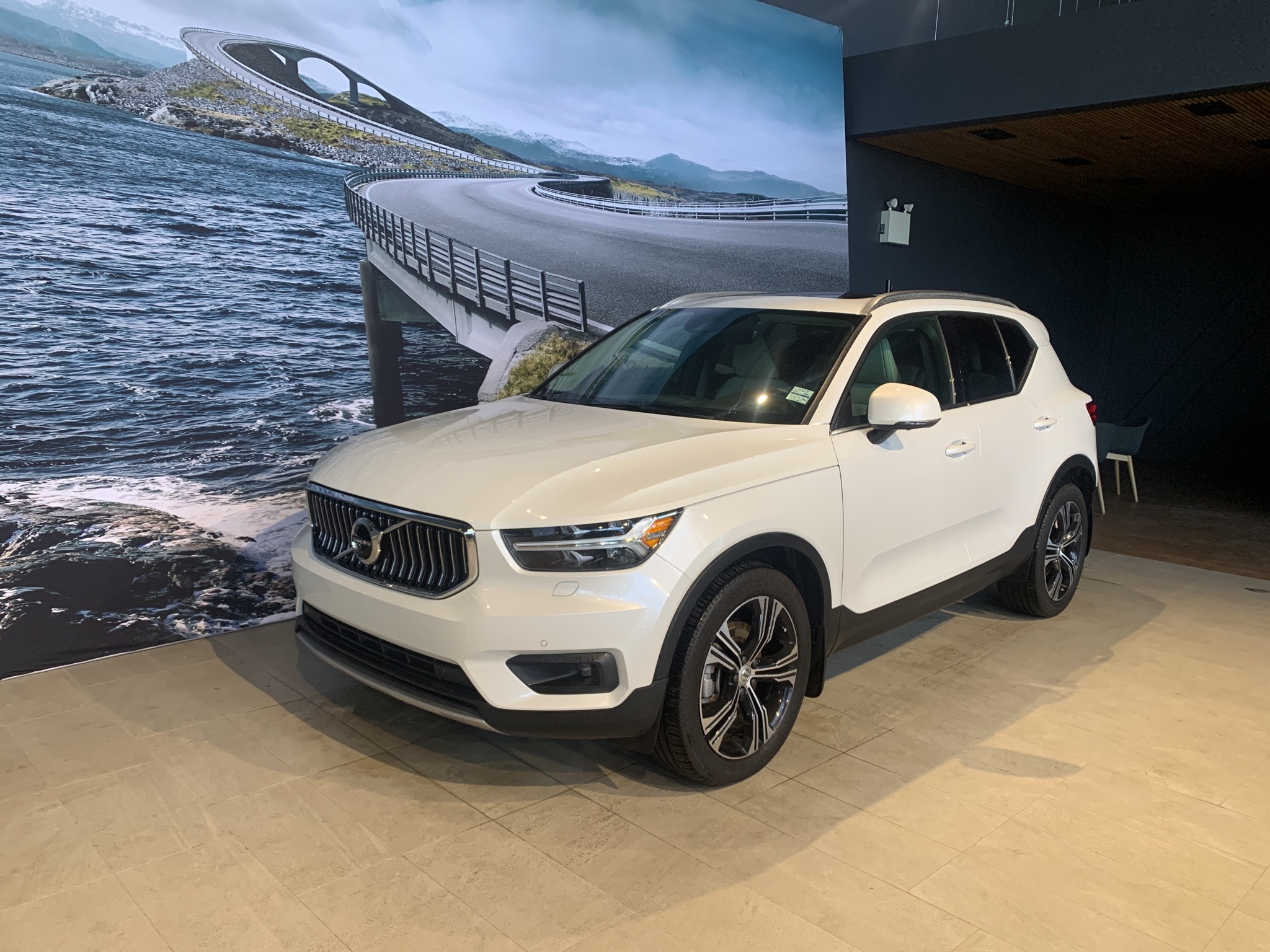 2021 Volvo XC40 T5 AWD Inscription FROM 3.99%